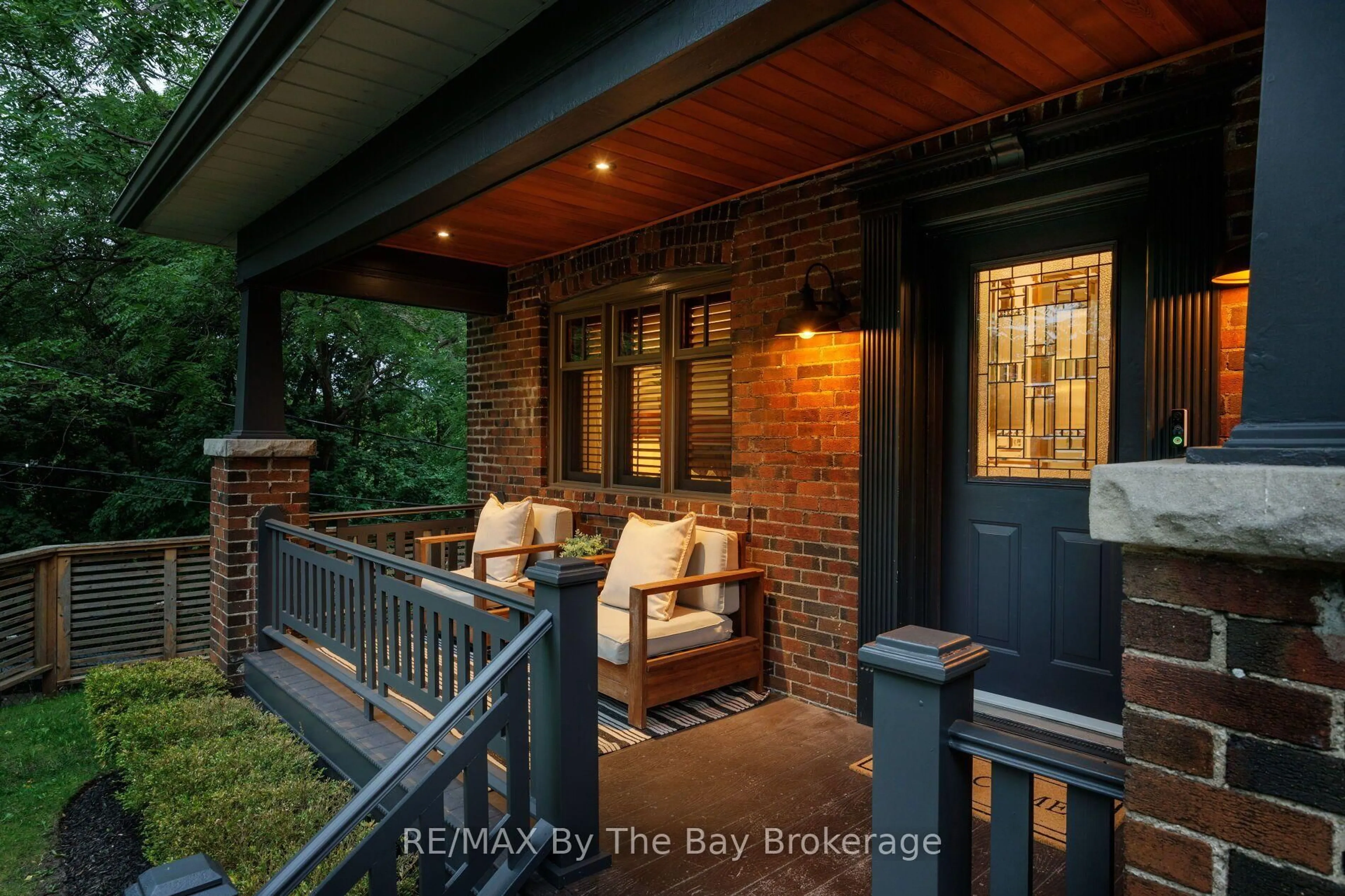 Unknown for 44 Rambert Cres, Toronto Ontario M6S 1E6