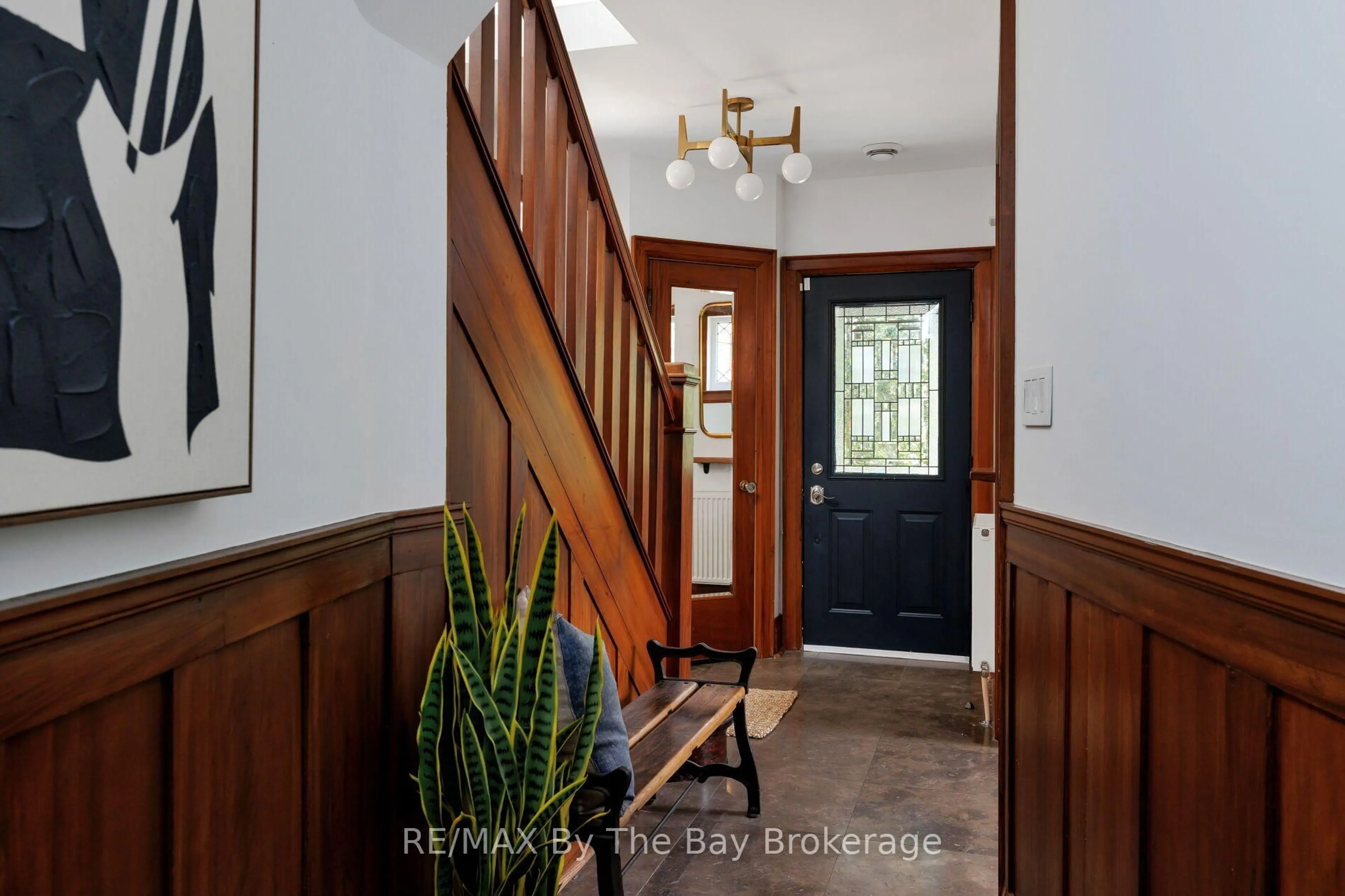 Indoor entryway for 44 Rambert Cres, Toronto Ontario M6S 1E6