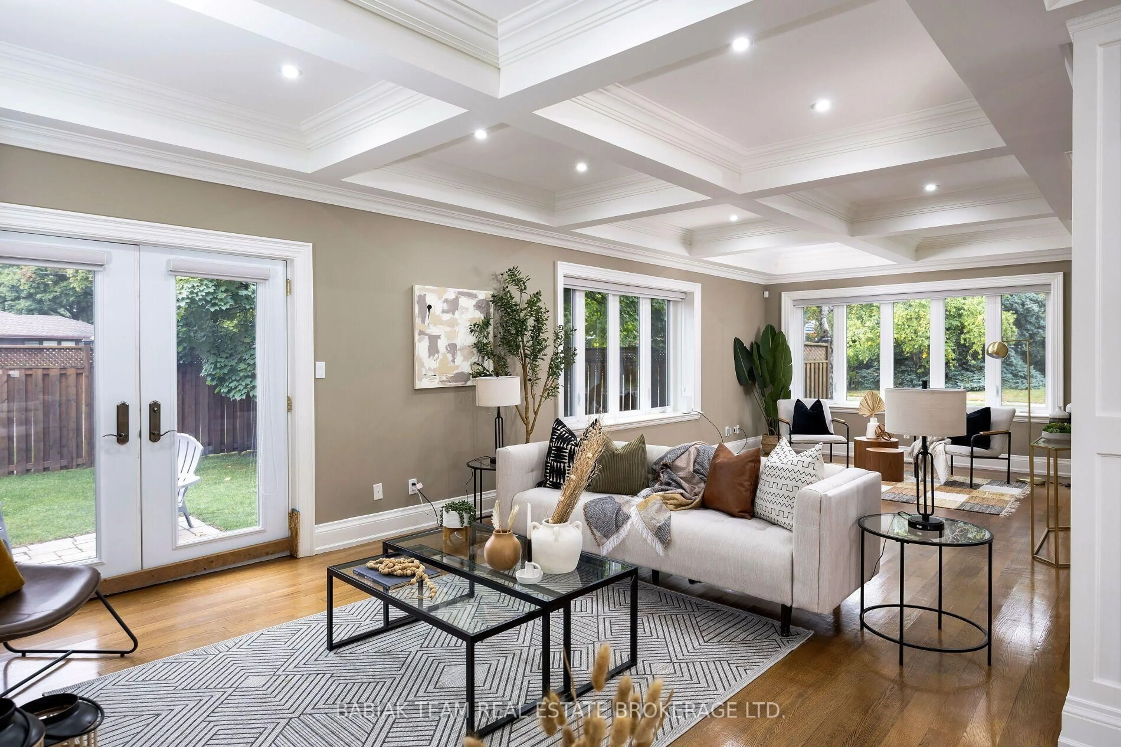 Living room with furniture, unknown for 31 Keane Ave, Toronto Ontario M9B 2B8