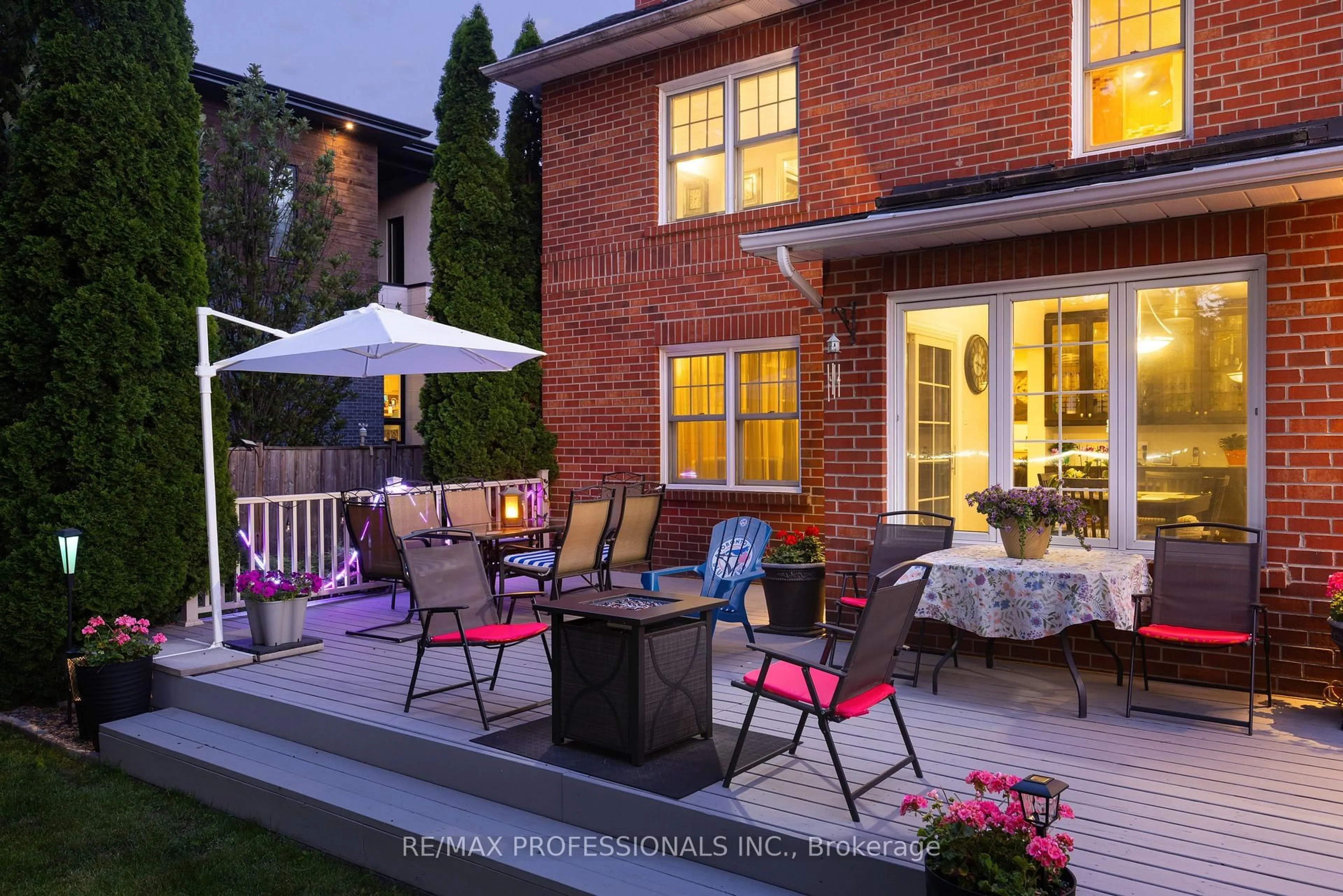 Patio, street for 106 Rathburn Rd, Toronto Ontario M9A 1R7