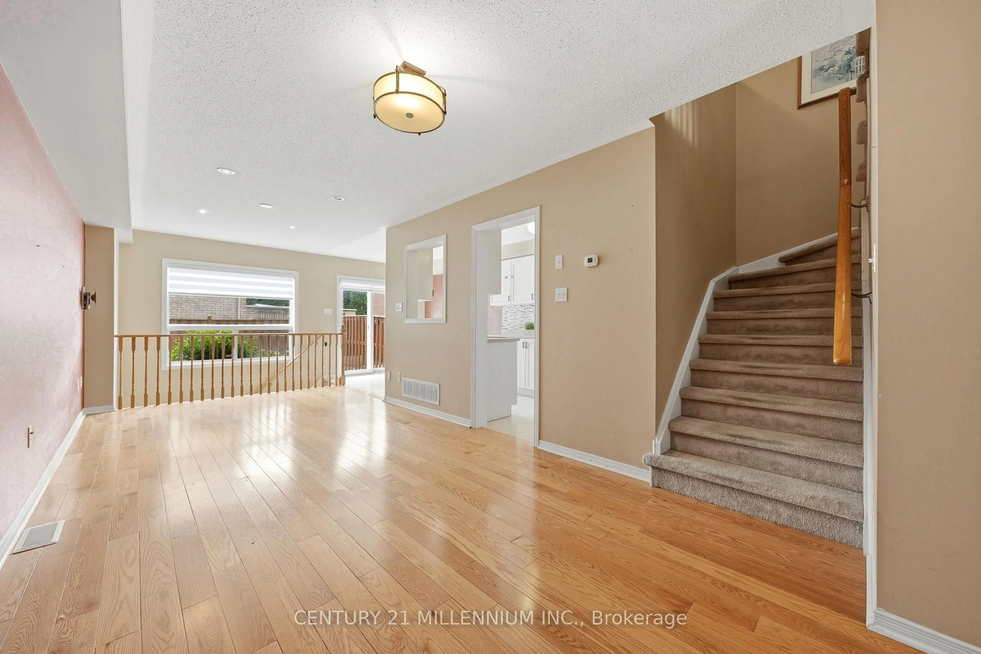 Indoor entryway for 6399 Spinnaker Circ #6, Mississauga Ontario L5W 1Z4