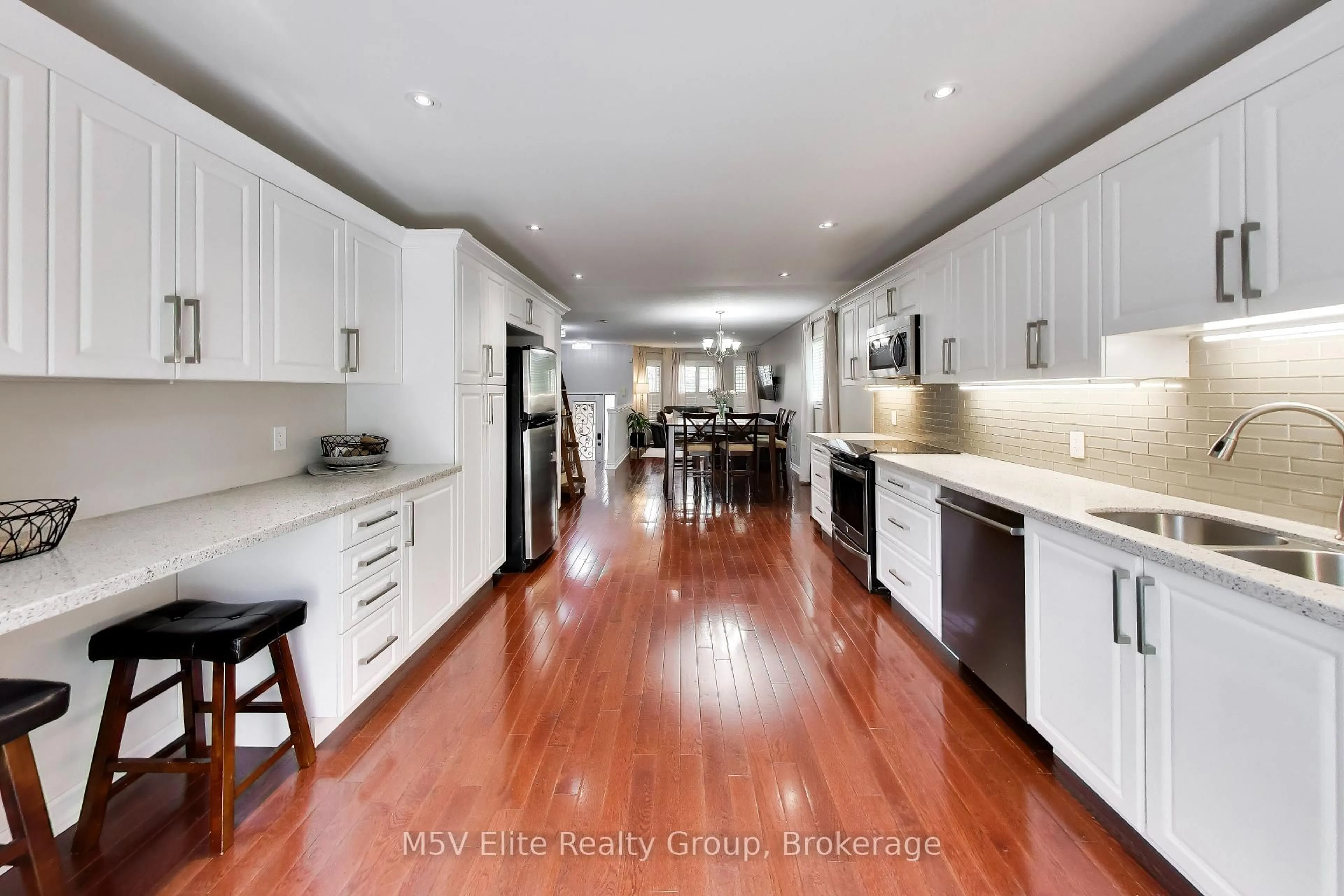 Open concept kitchen, unknown for 46 Royal Orchard Dr, Brampton Ontario L6X 4M6