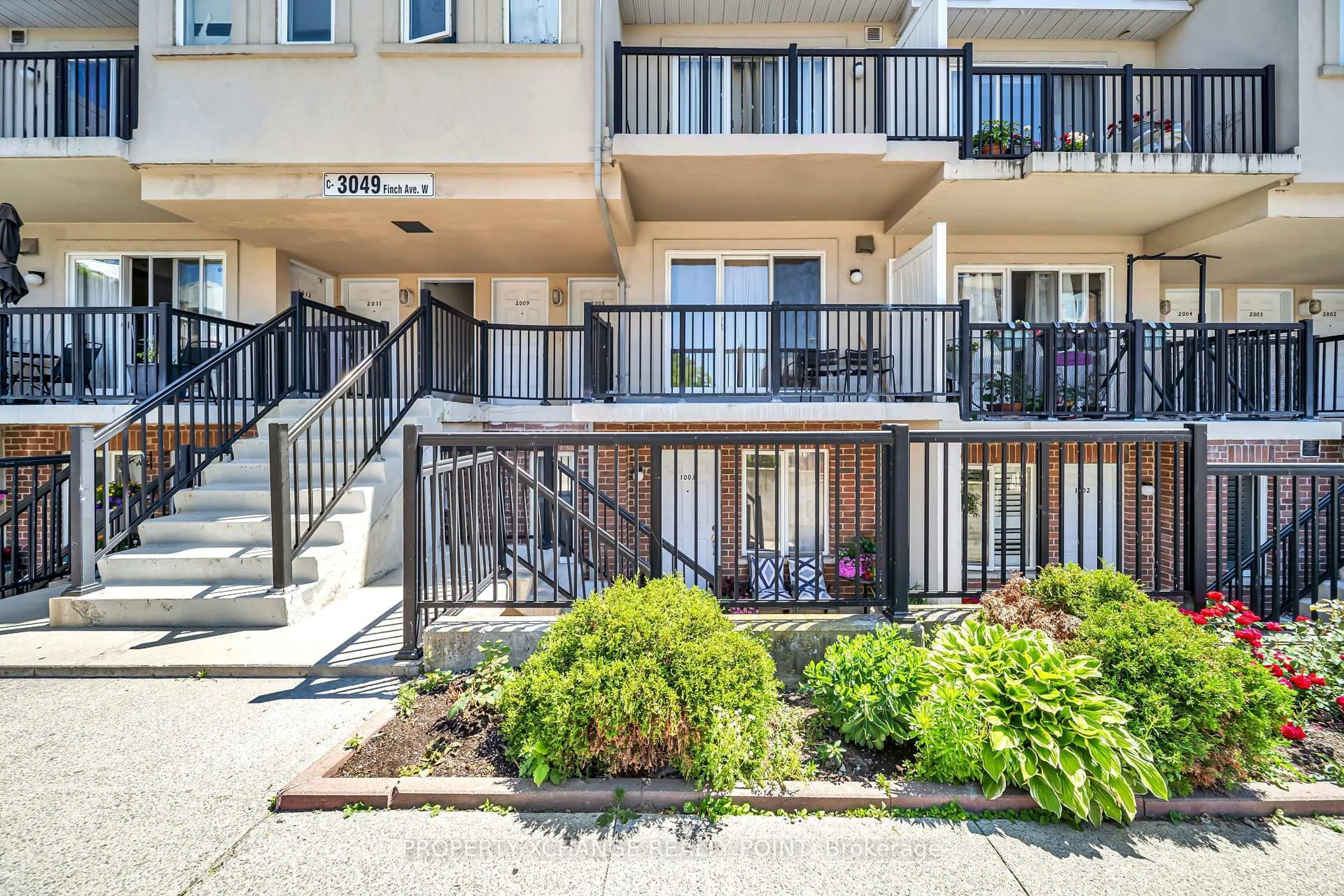 Patio, street for 3049 Finch Ave #1003, Toronto Ontario M9M 0A5
