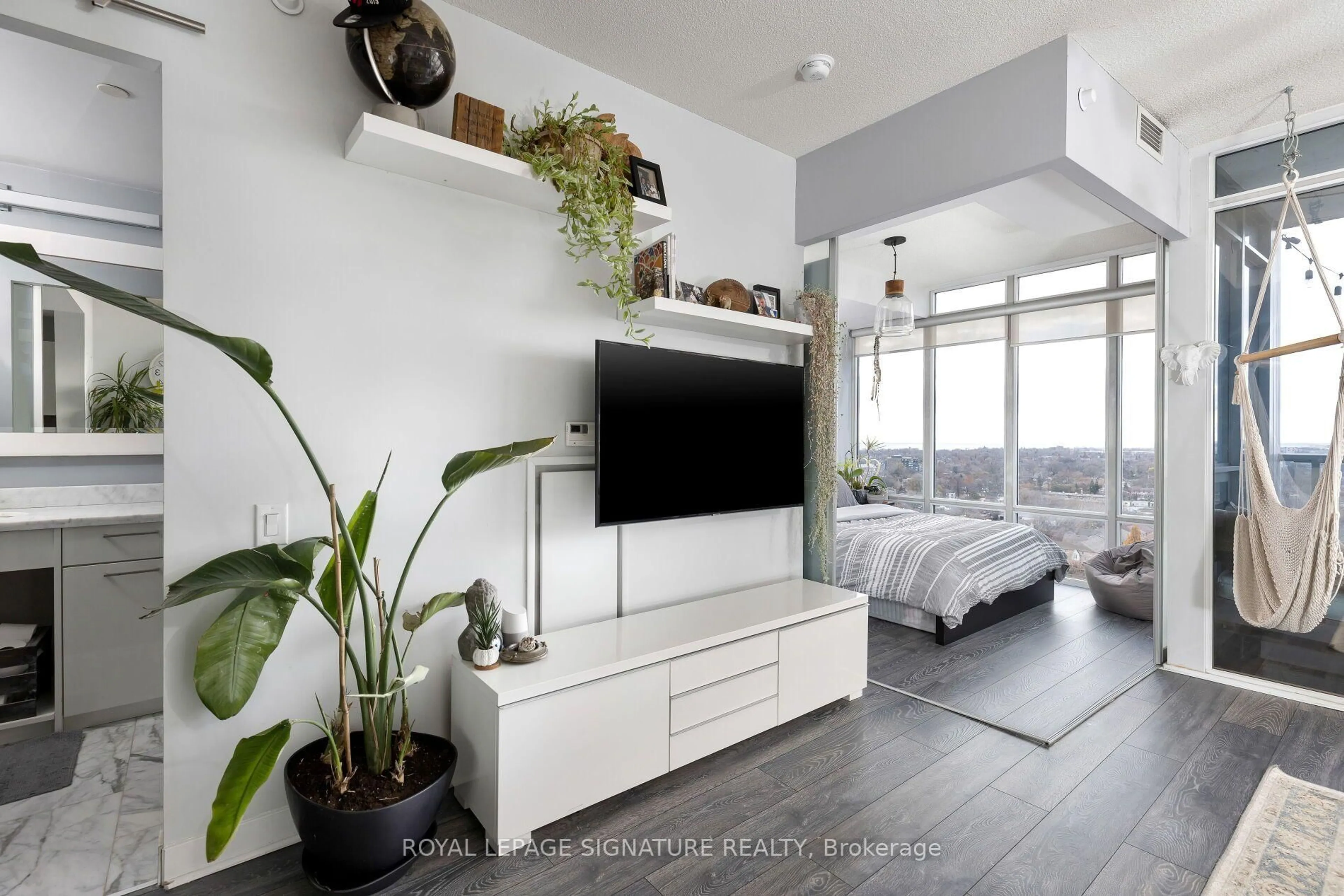 Living room with furniture, unknown for 88 Park Lawn Rd #1903, Toronto Ontario M8Y 0B5