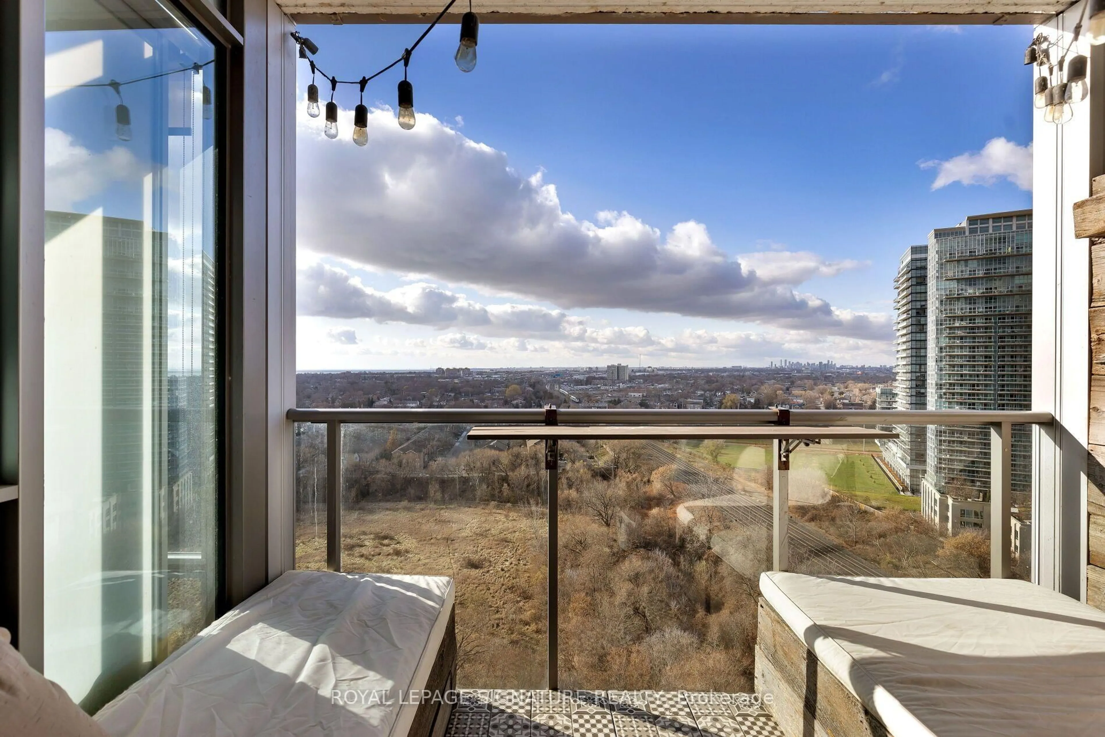 Patio, water/lake/river/ocean view for 88 Park Lawn Rd #1903, Toronto Ontario M8Y 0B5