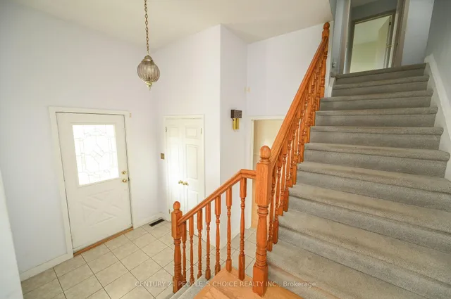 2132 Hixon St, Oakville 3