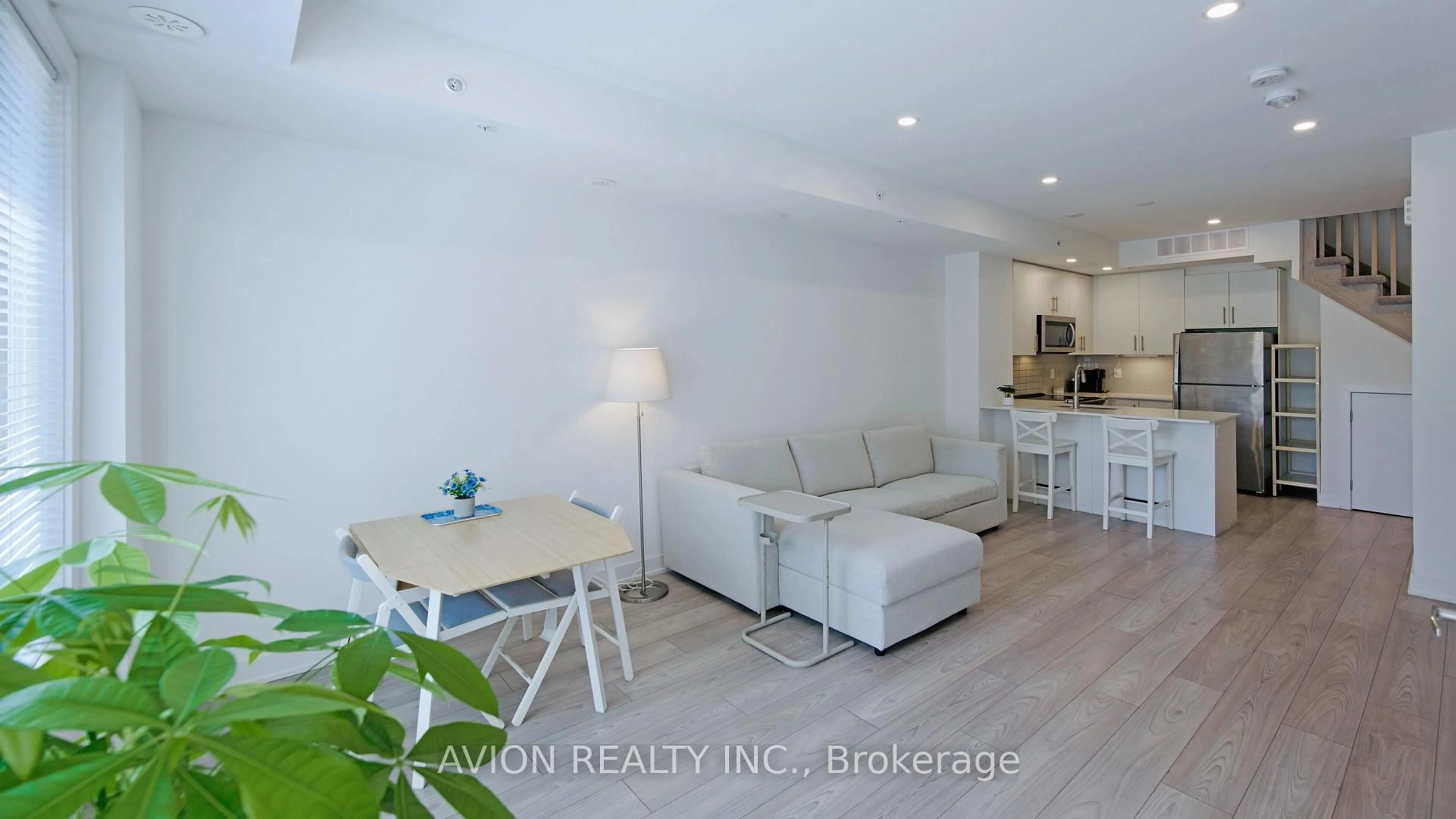 Unknown for 3473 Widdicombe Way #8, Mississauga Ontario L5L 0B8