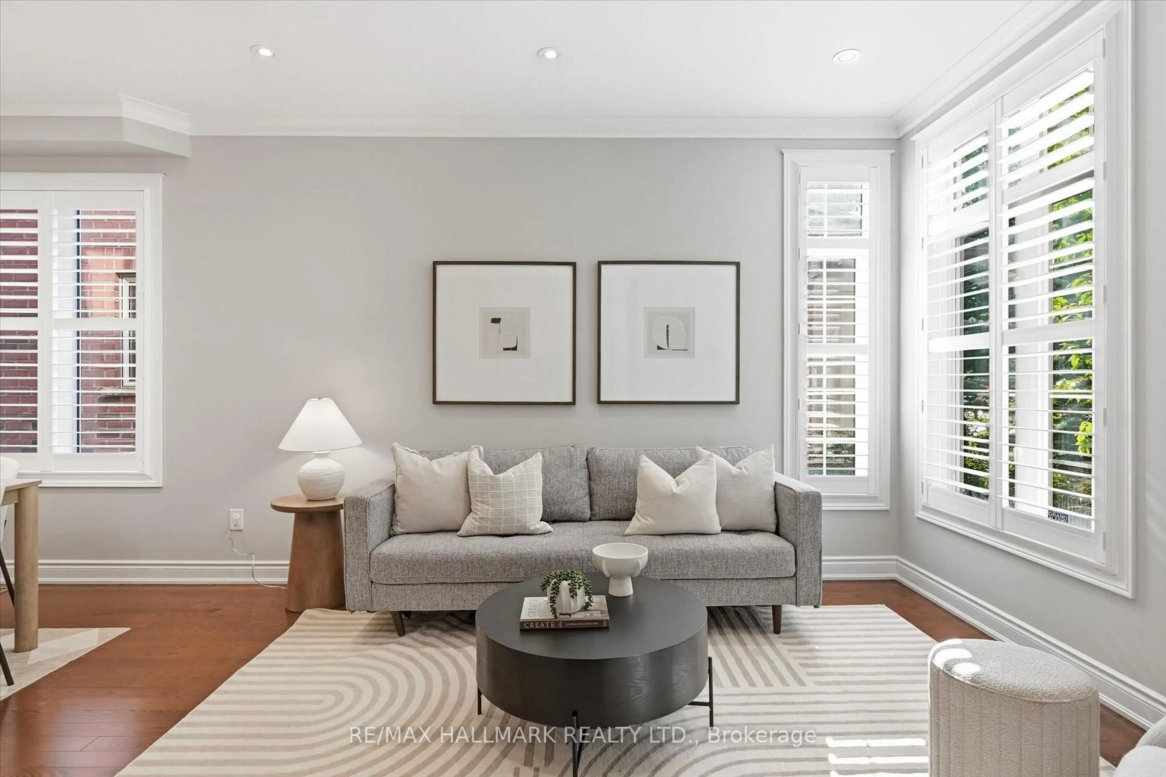 Living room with furniture, unknown for 320 Turning Leaf Rd, Oakville Ontario L6L 6W7