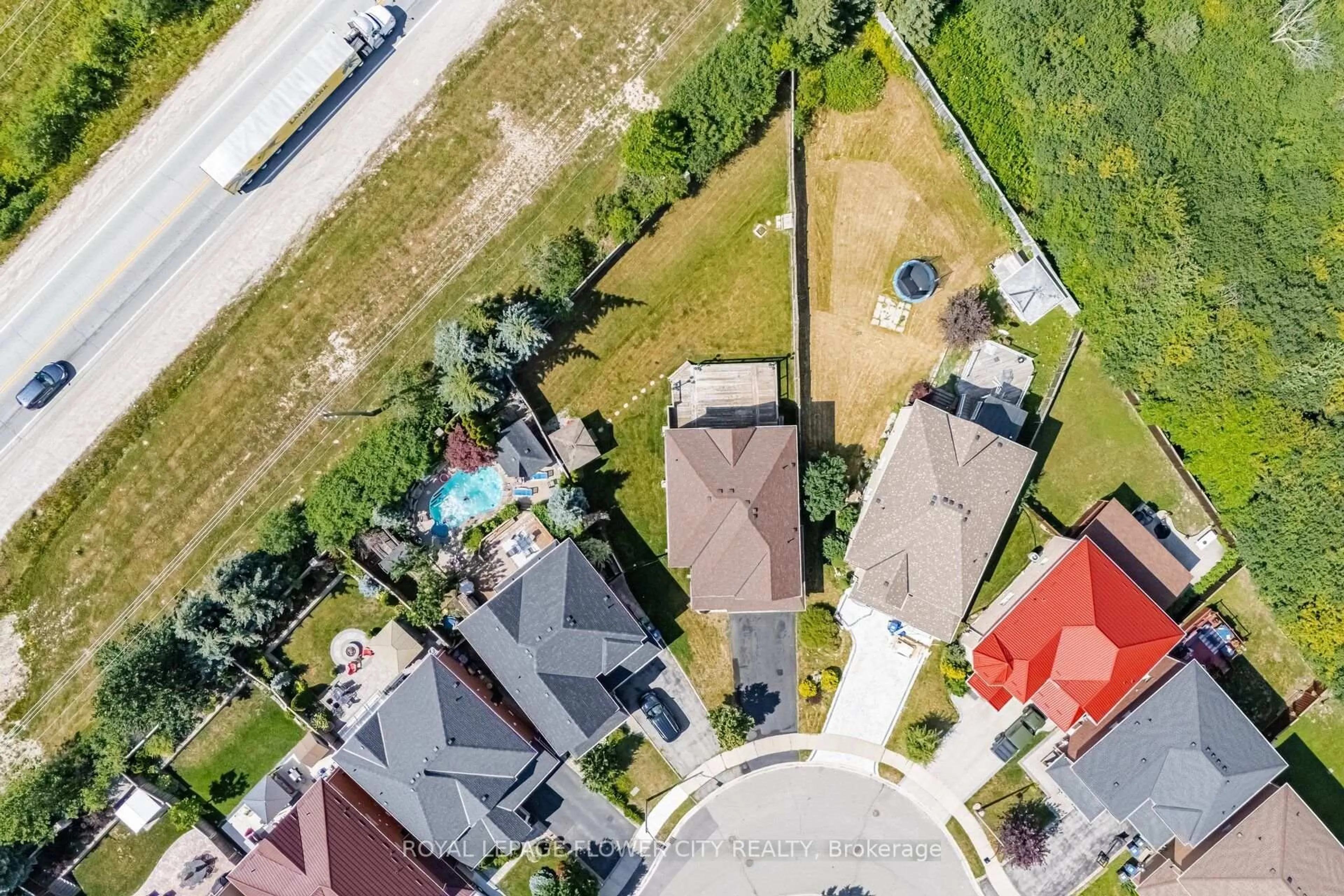 A pic from outside/outdoor area/front of a property/back of a property/a pic from drone, street for 56 Laurentide Cres, Brampton Ontario L6P 1Y4