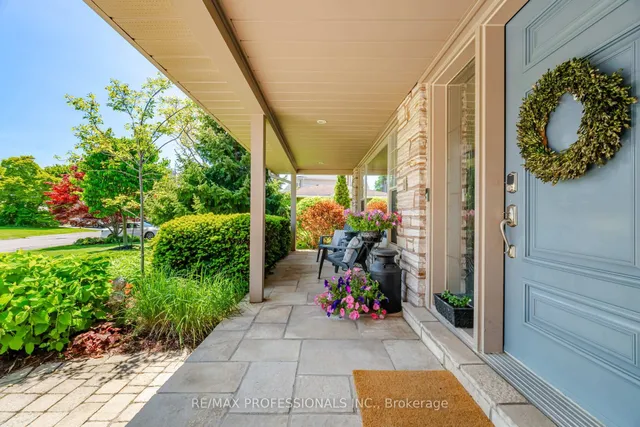16 Cherry Post Cres, Toronto 4