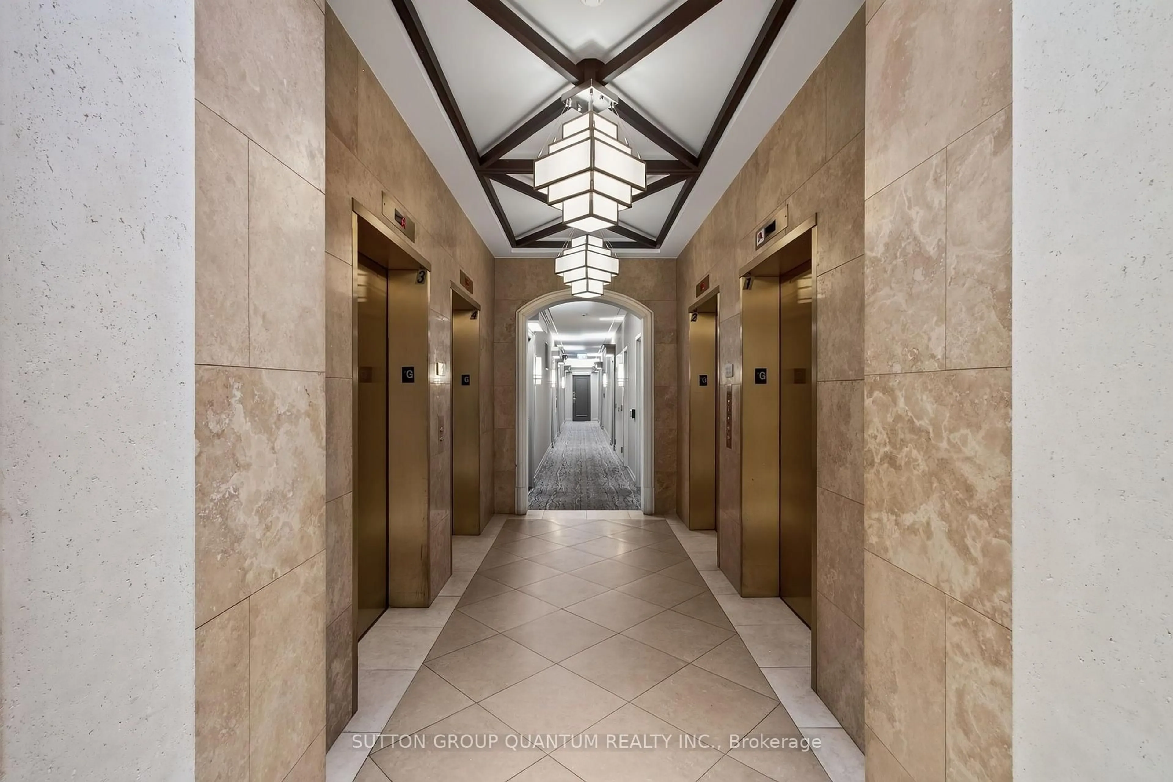 Indoor foyer for 5233 Dundas St #723, Toronto Ontario M9B 6M1