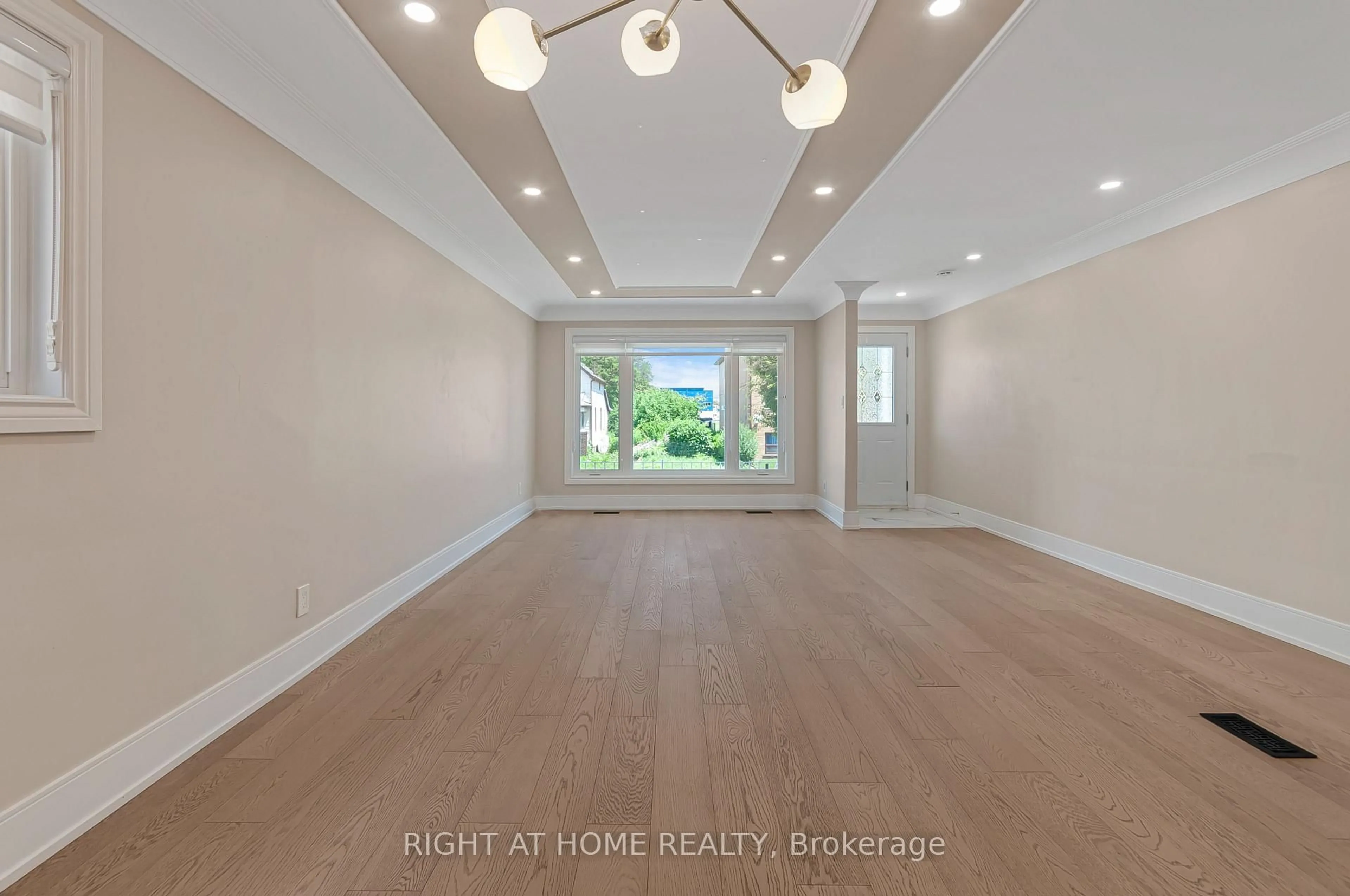 A pic of a room for 128 Twenty Second St, Toronto Ontario M8V 3M4