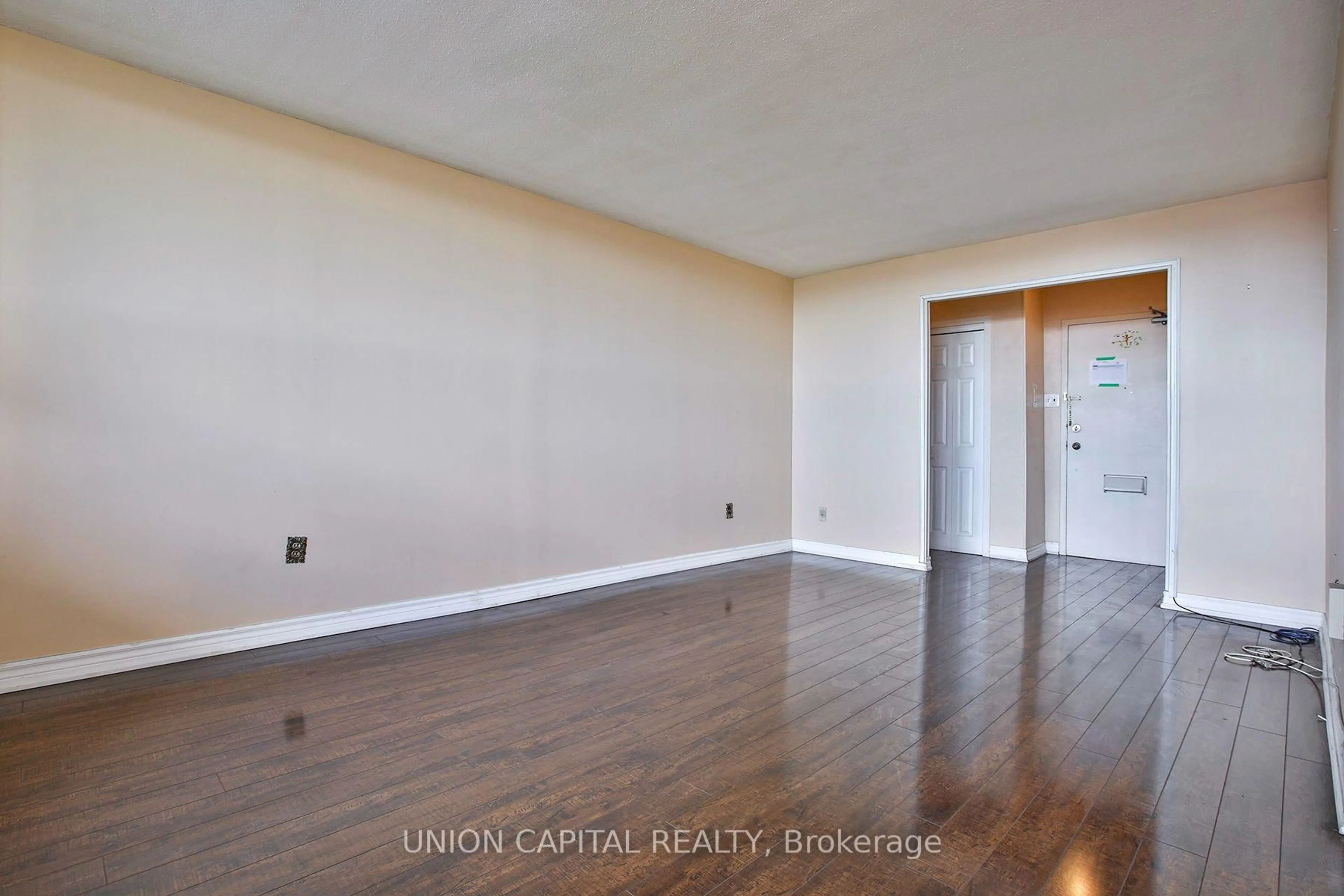 A pic of a room for 5 Frith Rd #711, Toronto Ontario M3N 2L5