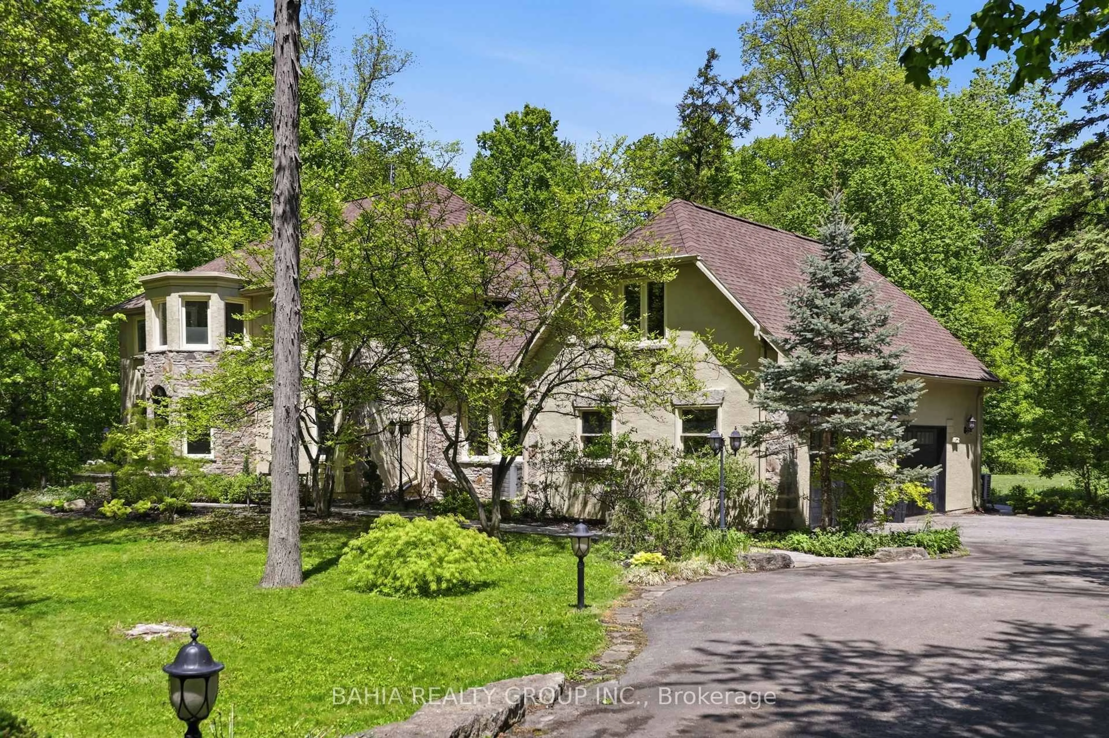 Unknown for 8663 Wood Close, Milton Ontario L9T 2X9