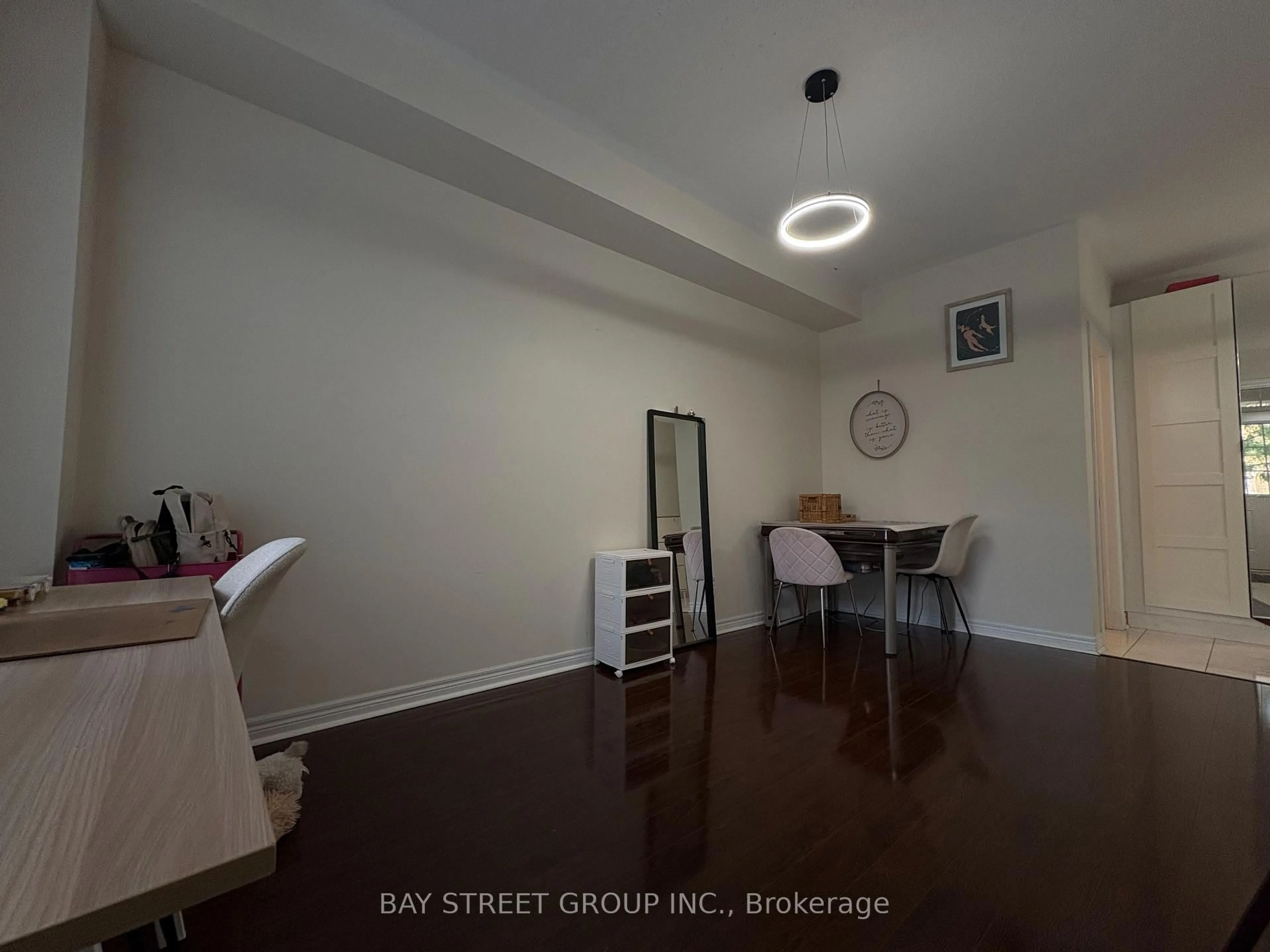 A pic of a room for 397 Switchgrass St, Oakville Ontario L6M 4M2