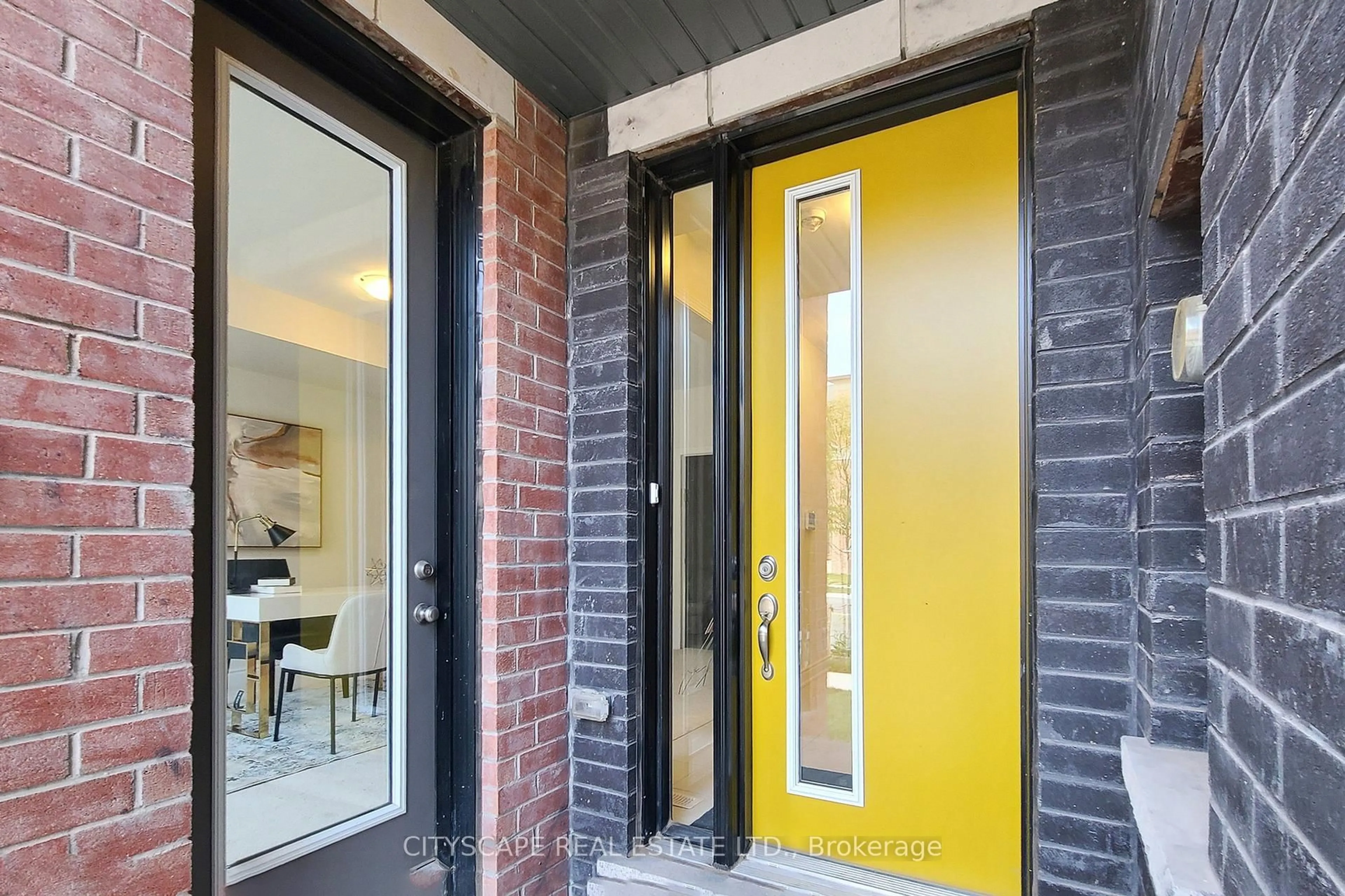 Indoor entryway for 6 Marvin Ave, Oakville Ontario L6H 0Z8