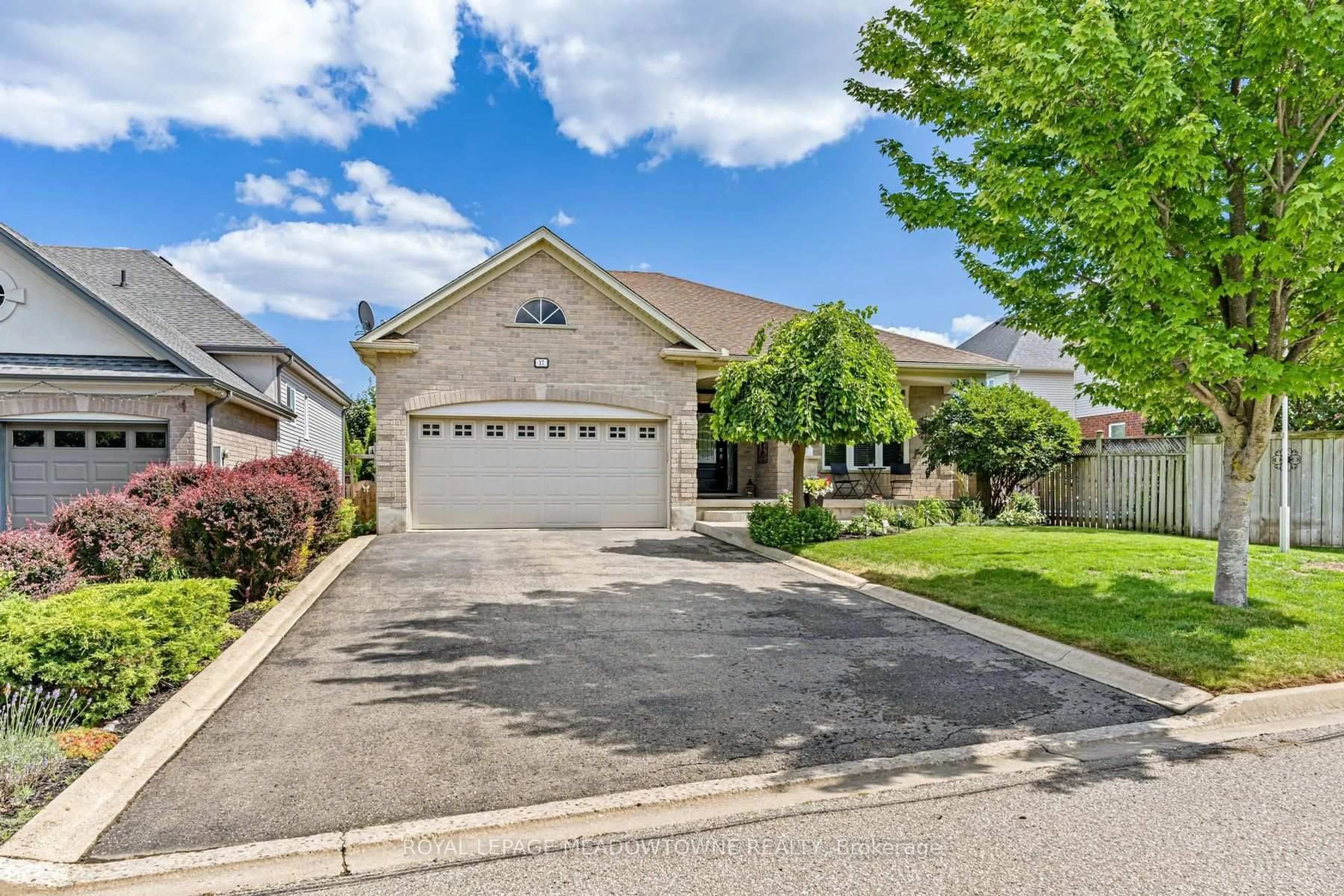 Unknown for 17 Dawkins Cres, Halton Hills Ontario L7J 2Z4