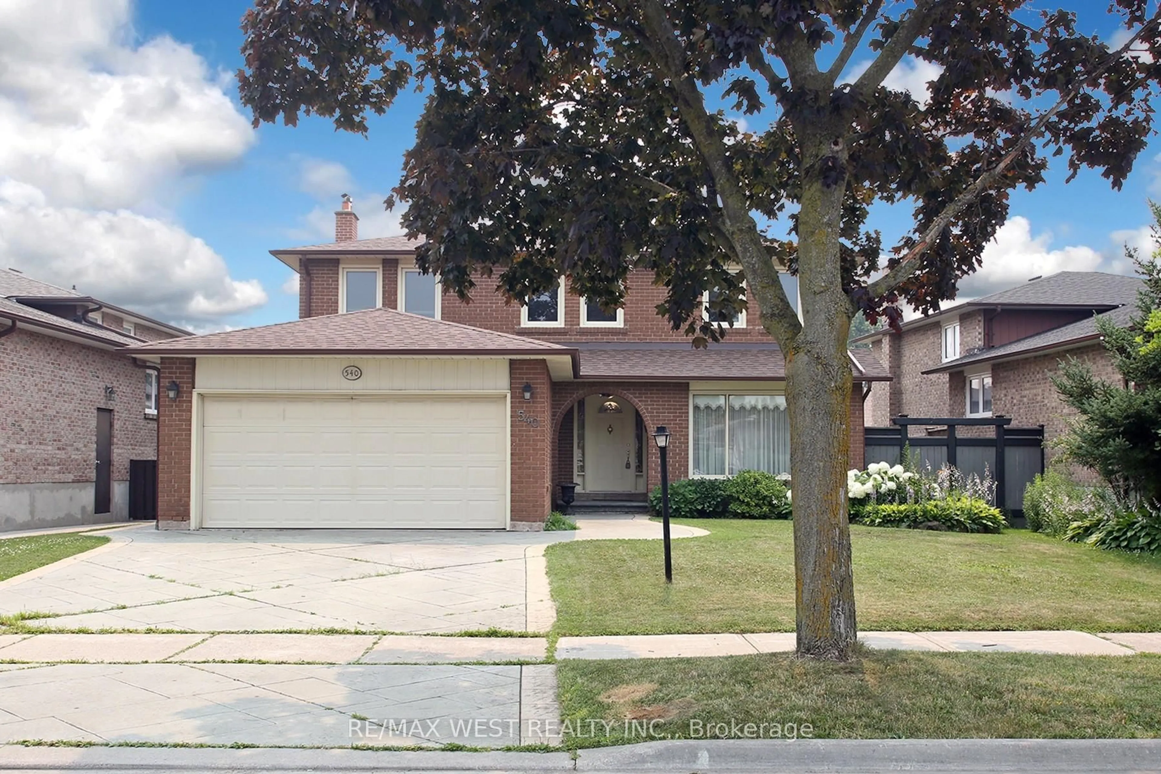 Unknown for 540 Louis Dr, Mississauga Ontario L5B 2N2