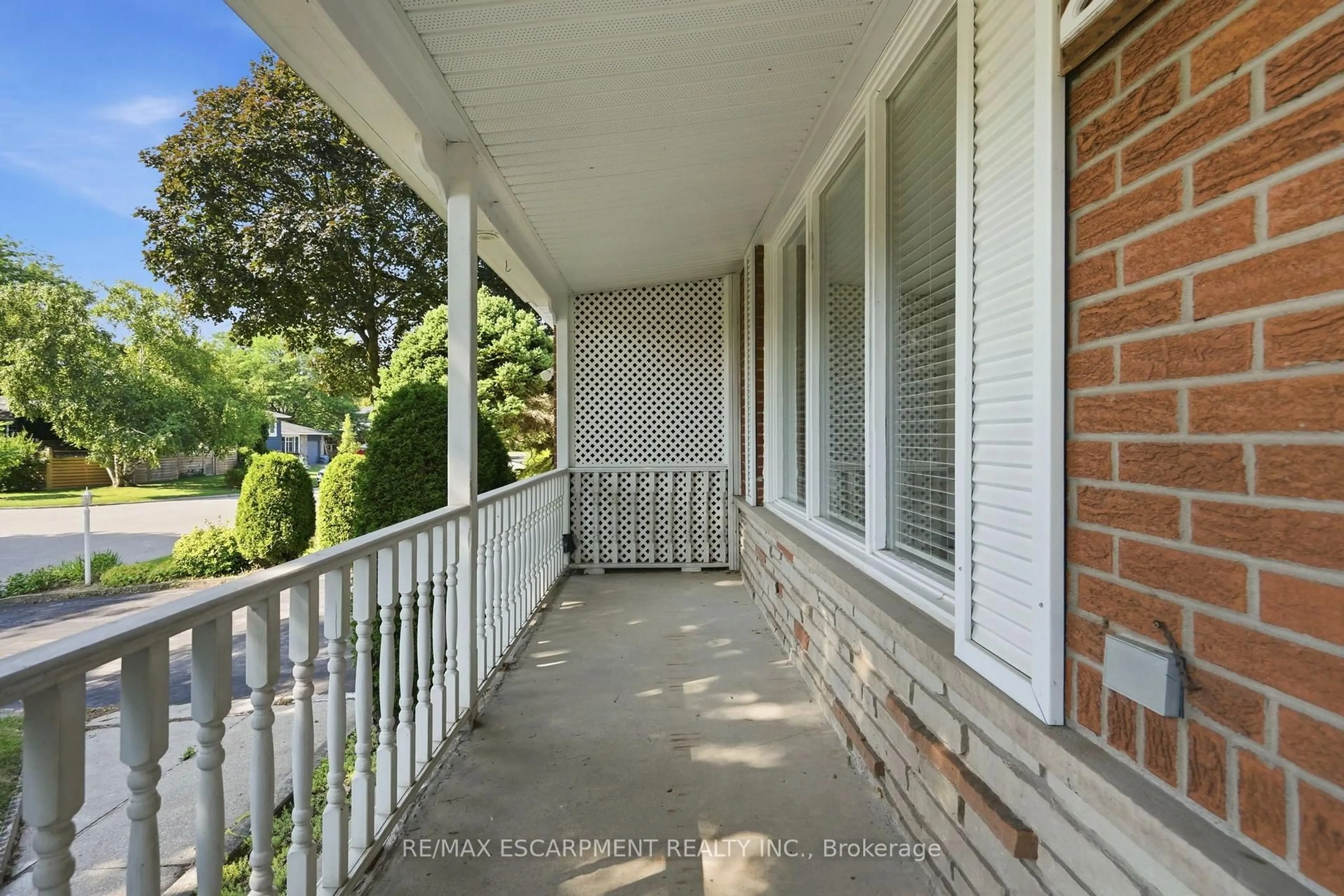 Unknown for 2145 Sunnyvale Dr, Oakville Ontario L6L 1W6