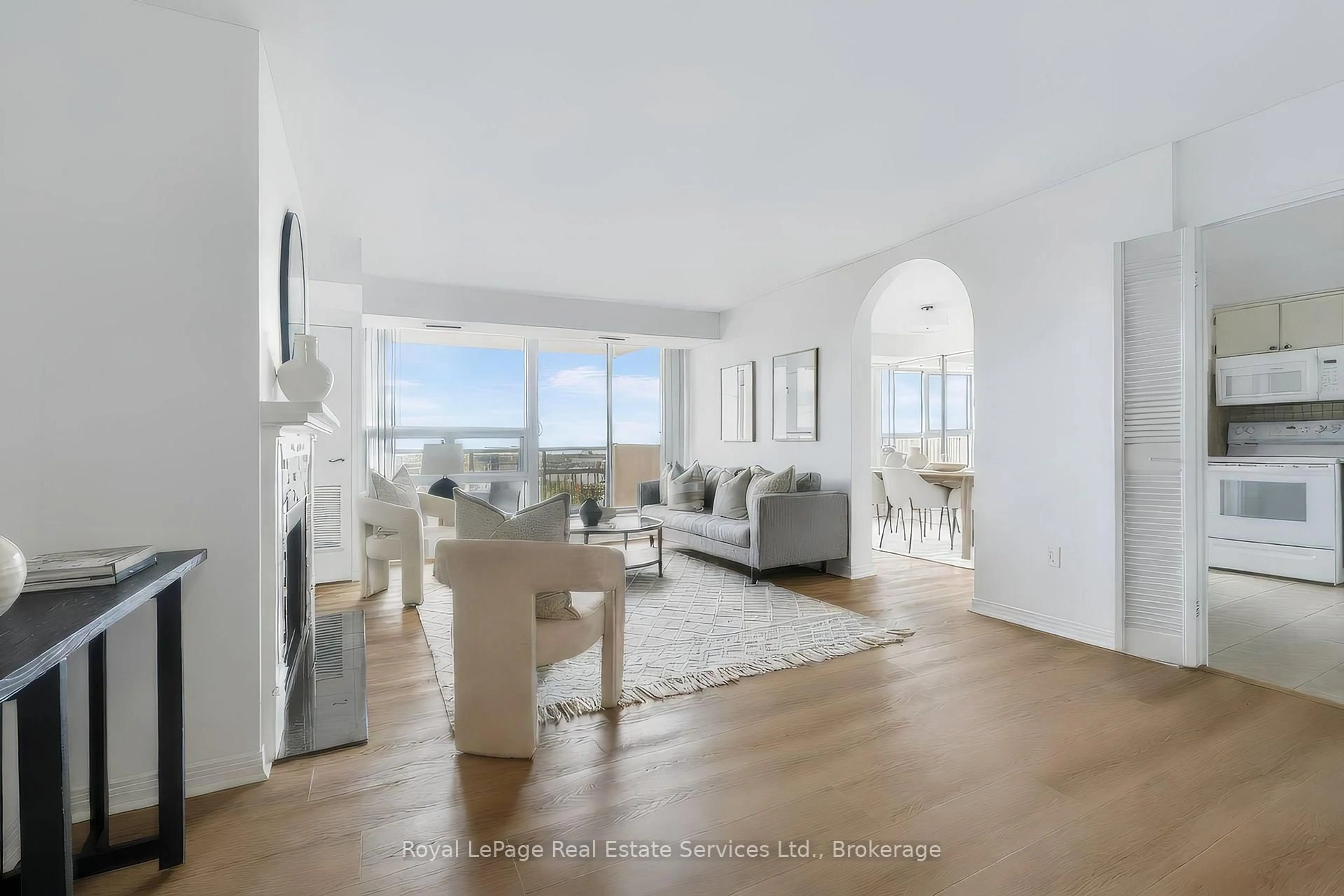 Living room with furniture, unknown for 1359 White Oaks Blvd #1702, Oakville Ontario L6H 2R8