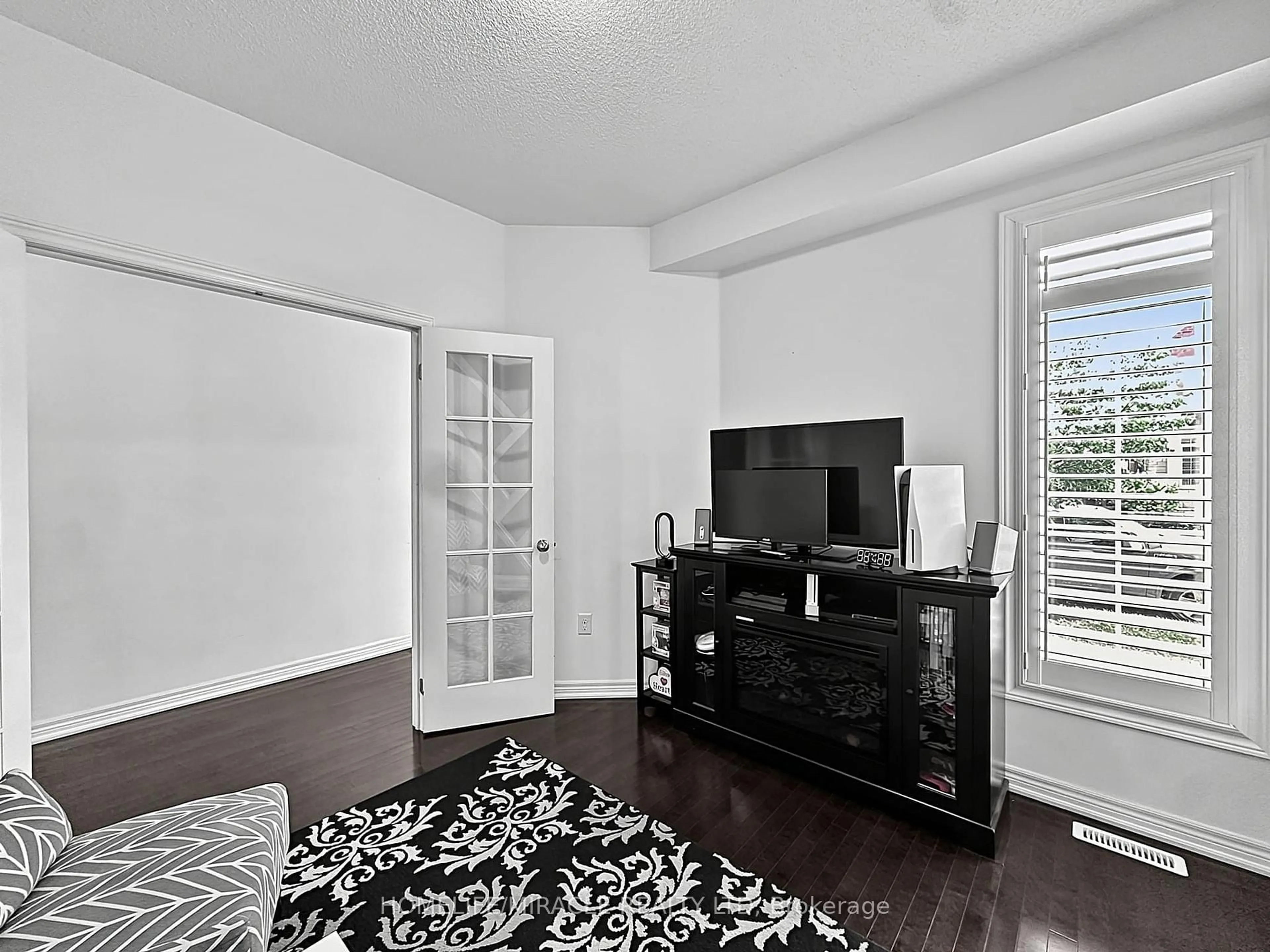 Unknown for 6 Divinity Circ, Brampton Ontario L7A 3Y4