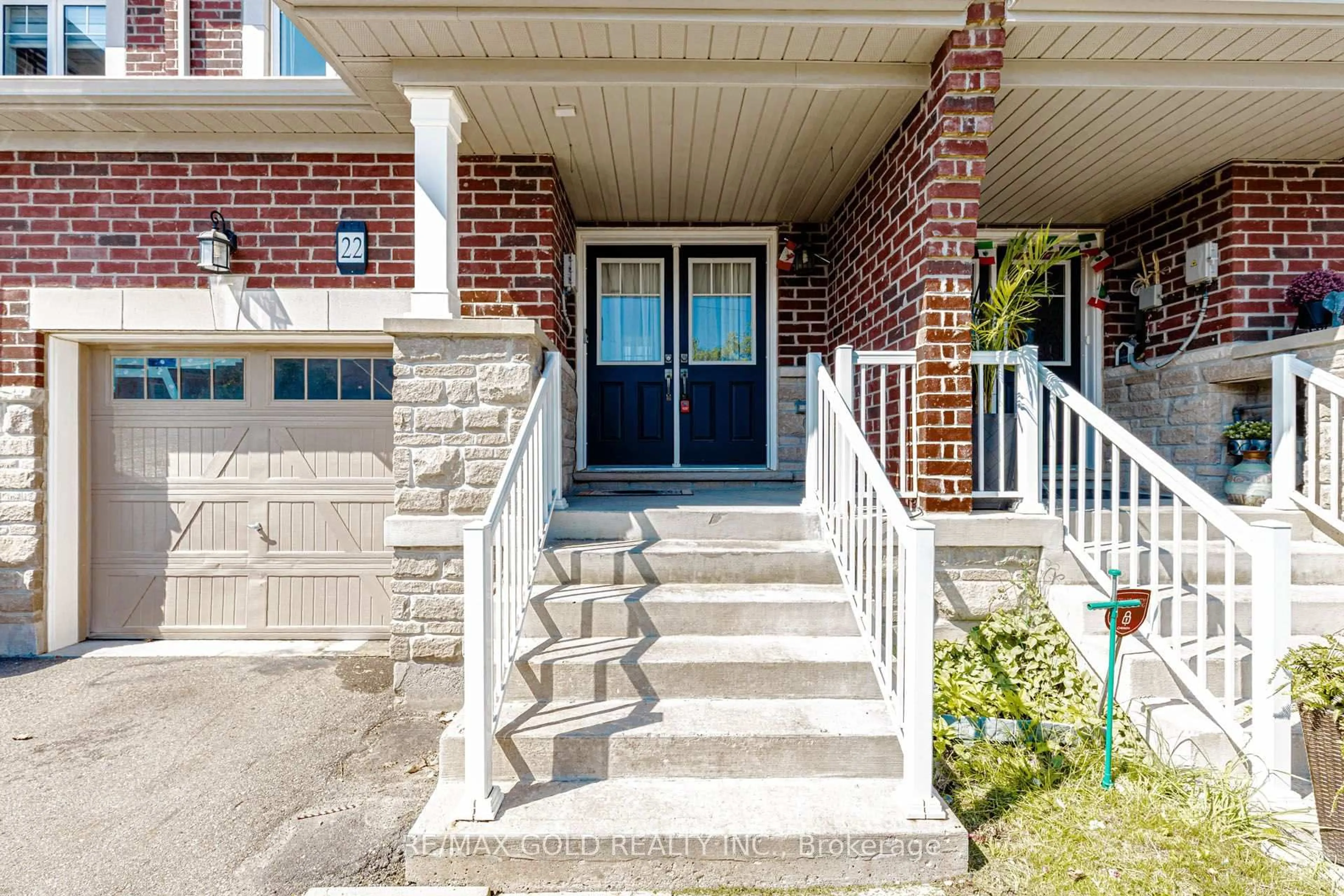 Home with brick exterior material, street for 22 clinton St, Brampton Ontario L7A 4K8