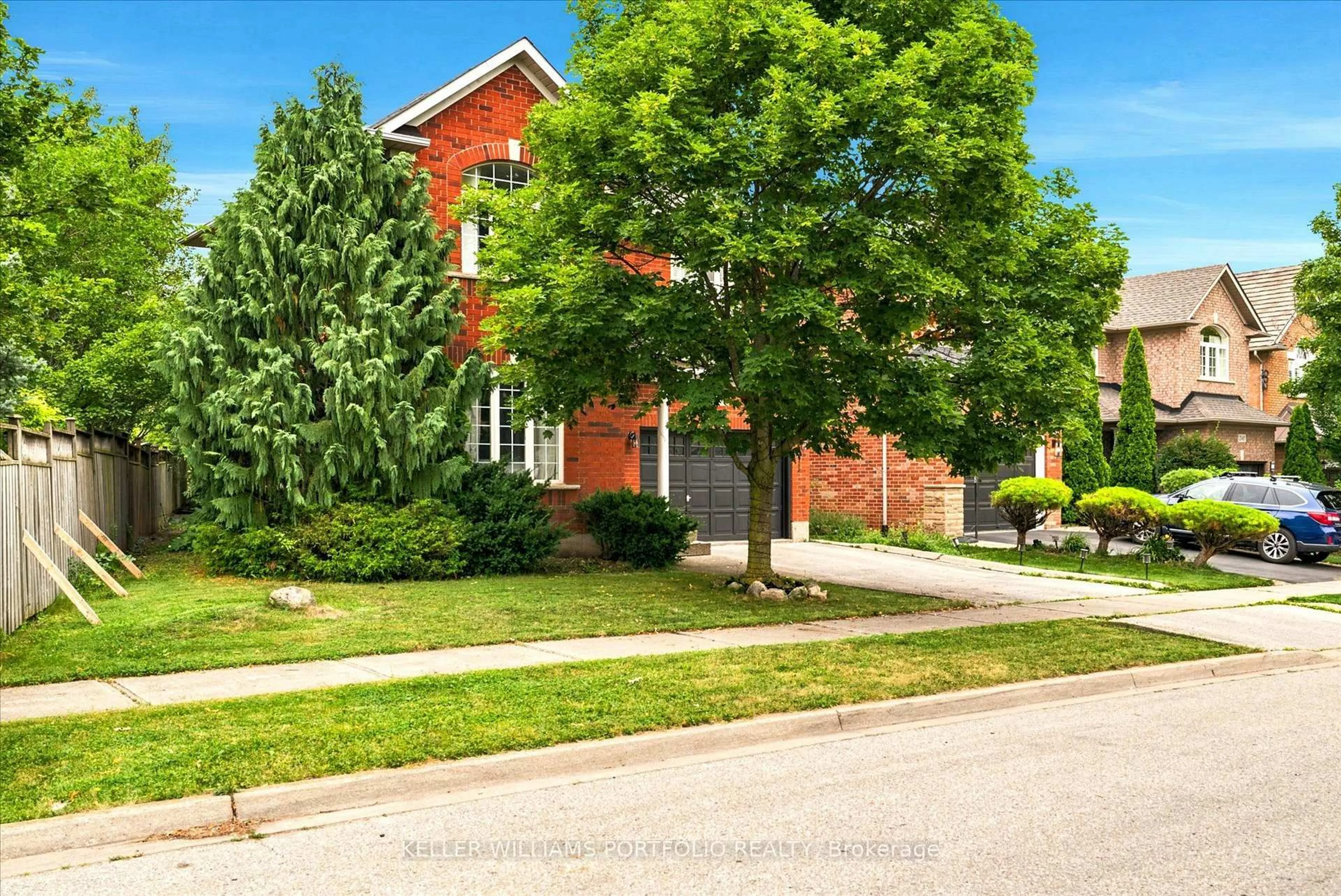 Home with brick exterior material, street for 2153 Meadowglen Dr, Oakville Ontario L6M 4C9