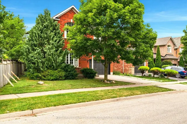 2153 Meadowglen Dr, Oakville 3