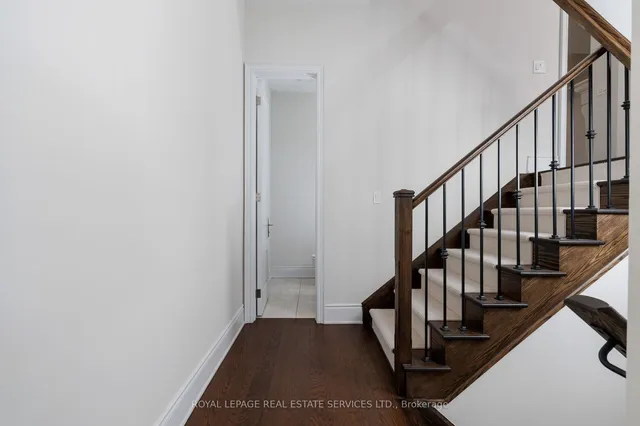 257 Hanover St, Oakville 5