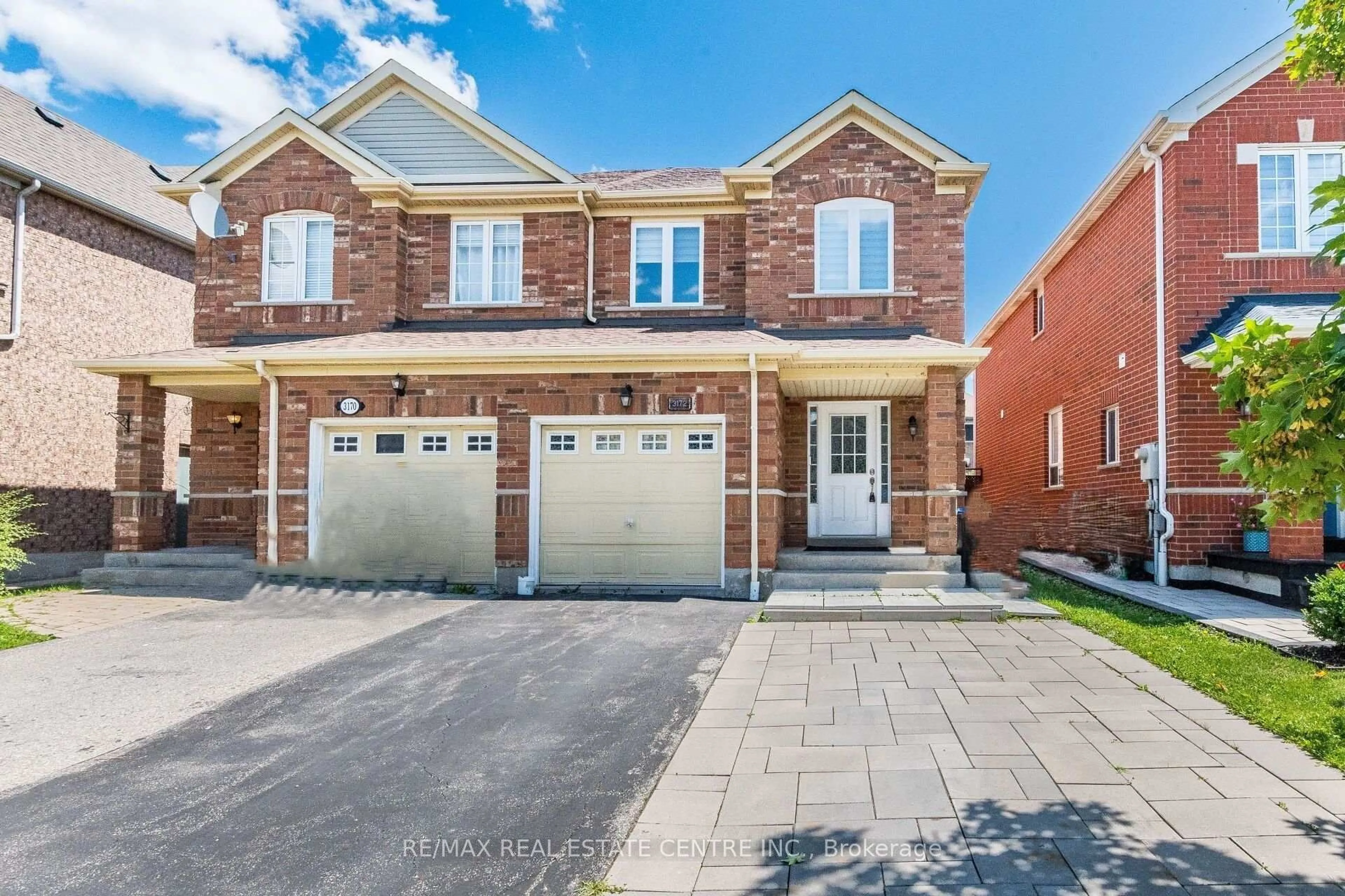 Home with brick exterior material, street for 3172 Baron Dr, Mississauga Ontario L5M 6V6