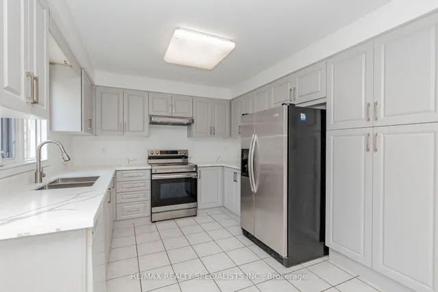 64 Dolphin Song Cres, Brampton 3