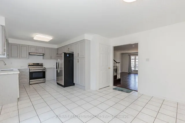 64 Dolphin Song Cres, Brampton 4