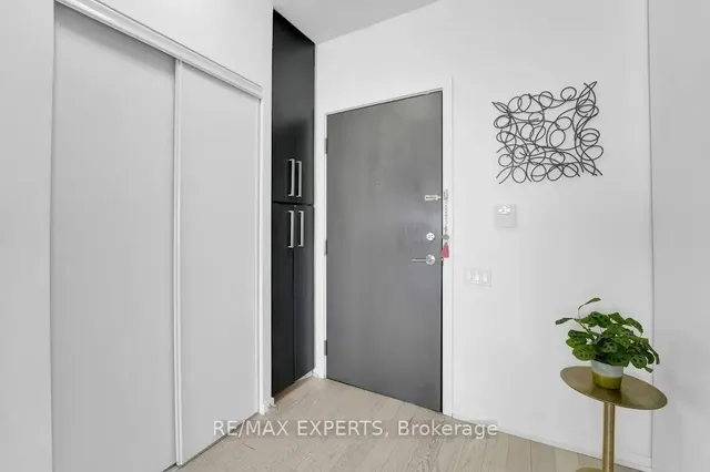 103 The Queensway #1915, Toronto 3
