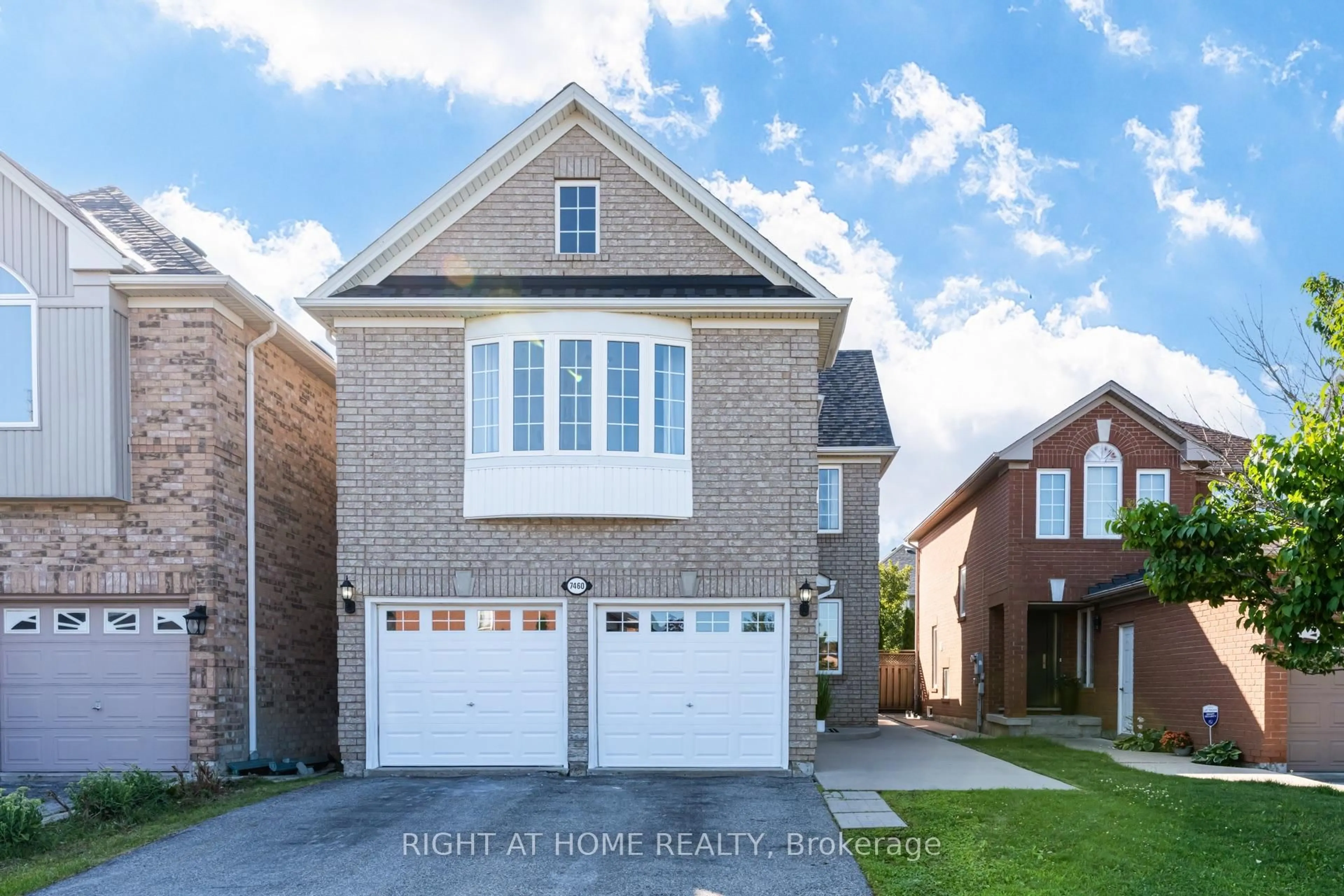Home with brick exterior material, street for 7460 Terragar Blvd, Mississauga Ontario L5N 8H1