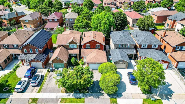 20 Cranberry Cres, Brampton 2