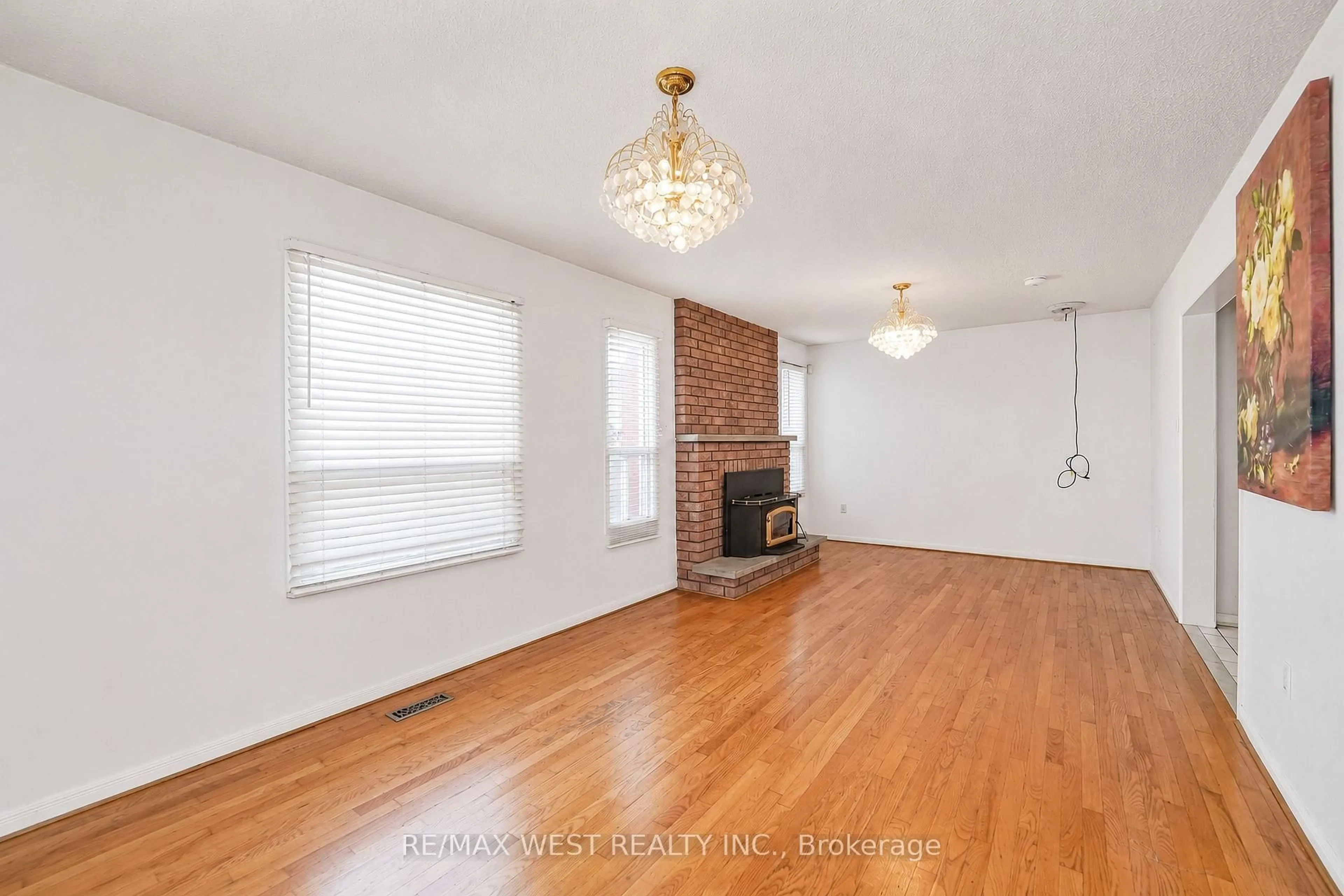A pic of a room for 20 Cranberry Cres, Brampton Ontario L6Y 4P7