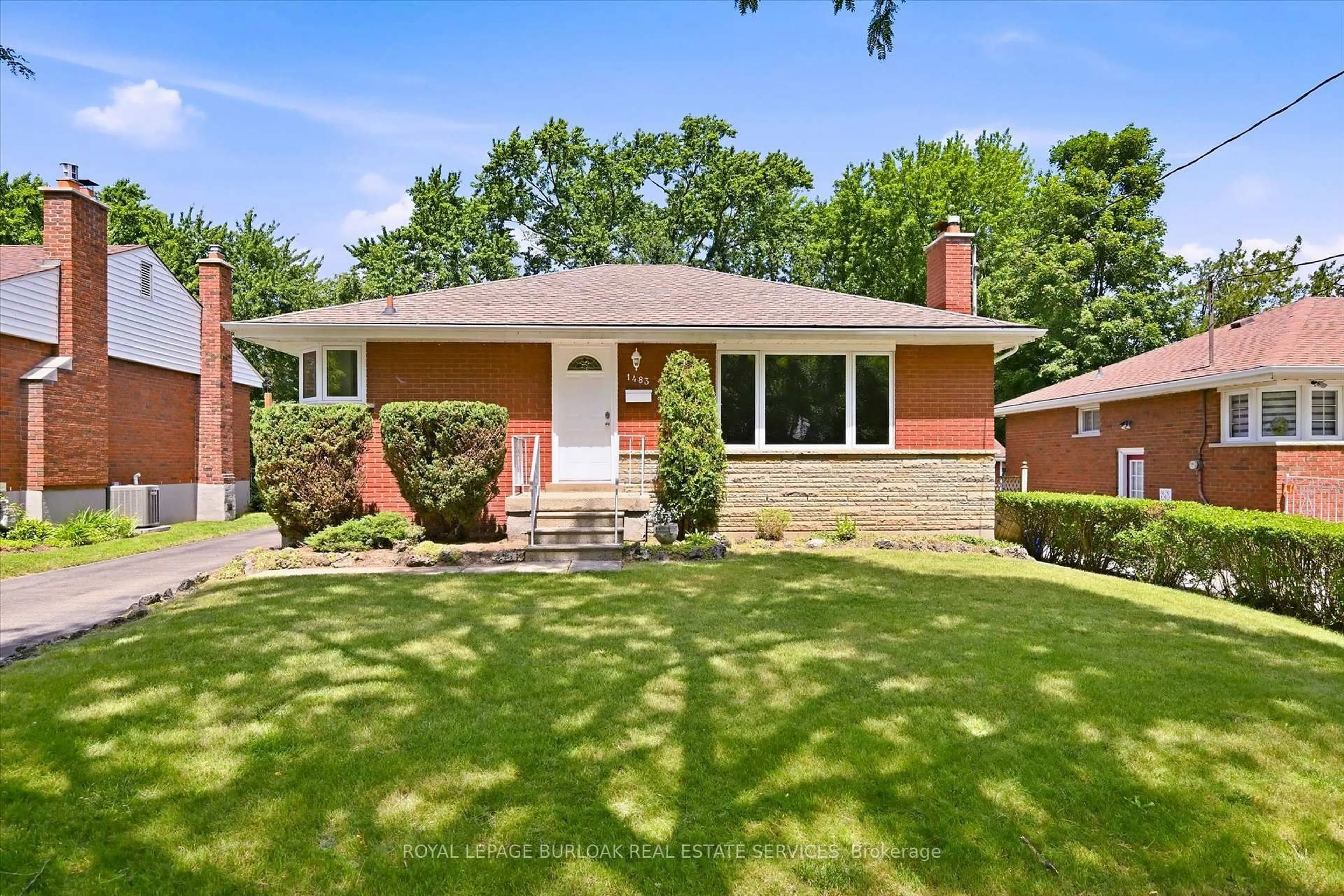 Home with brick exterior material, street for 1483 Augustine Dr, Burlington Ontario L7P 2N1