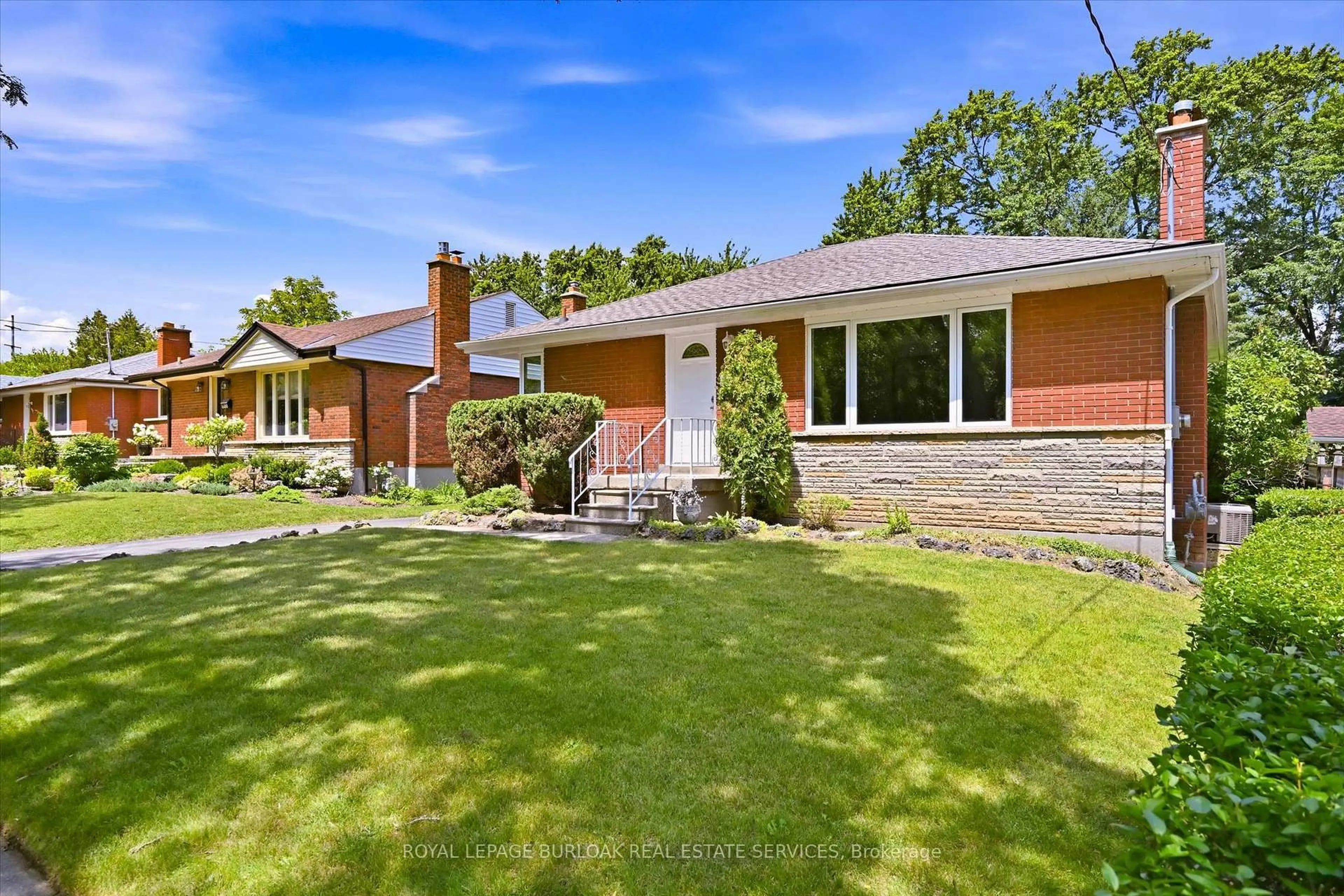 Home with brick exterior material, street for 1483 Augustine Dr, Burlington Ontario L7P 2N1