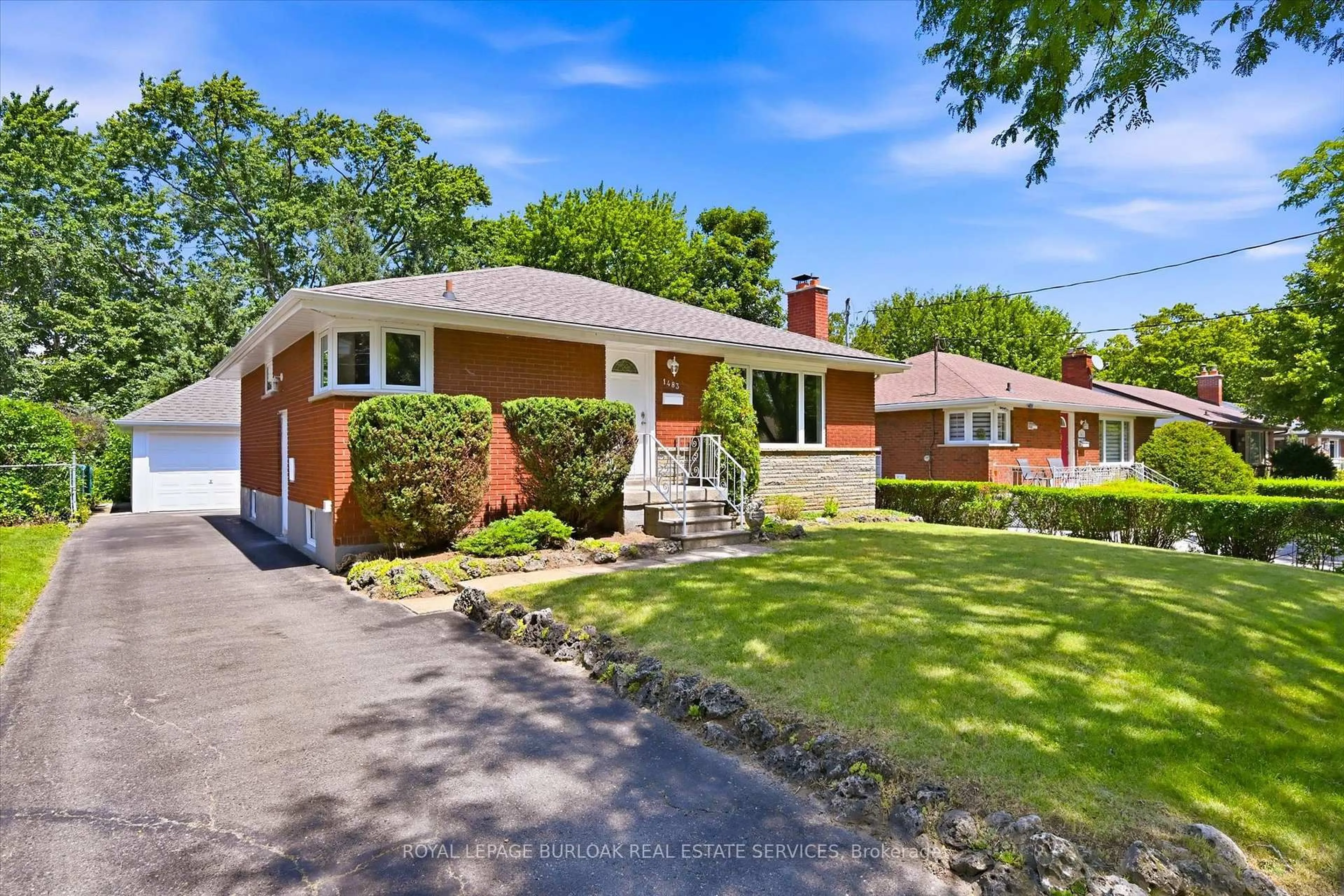 Home with brick exterior material, street for 1483 Augustine Dr, Burlington Ontario L7P 2N1