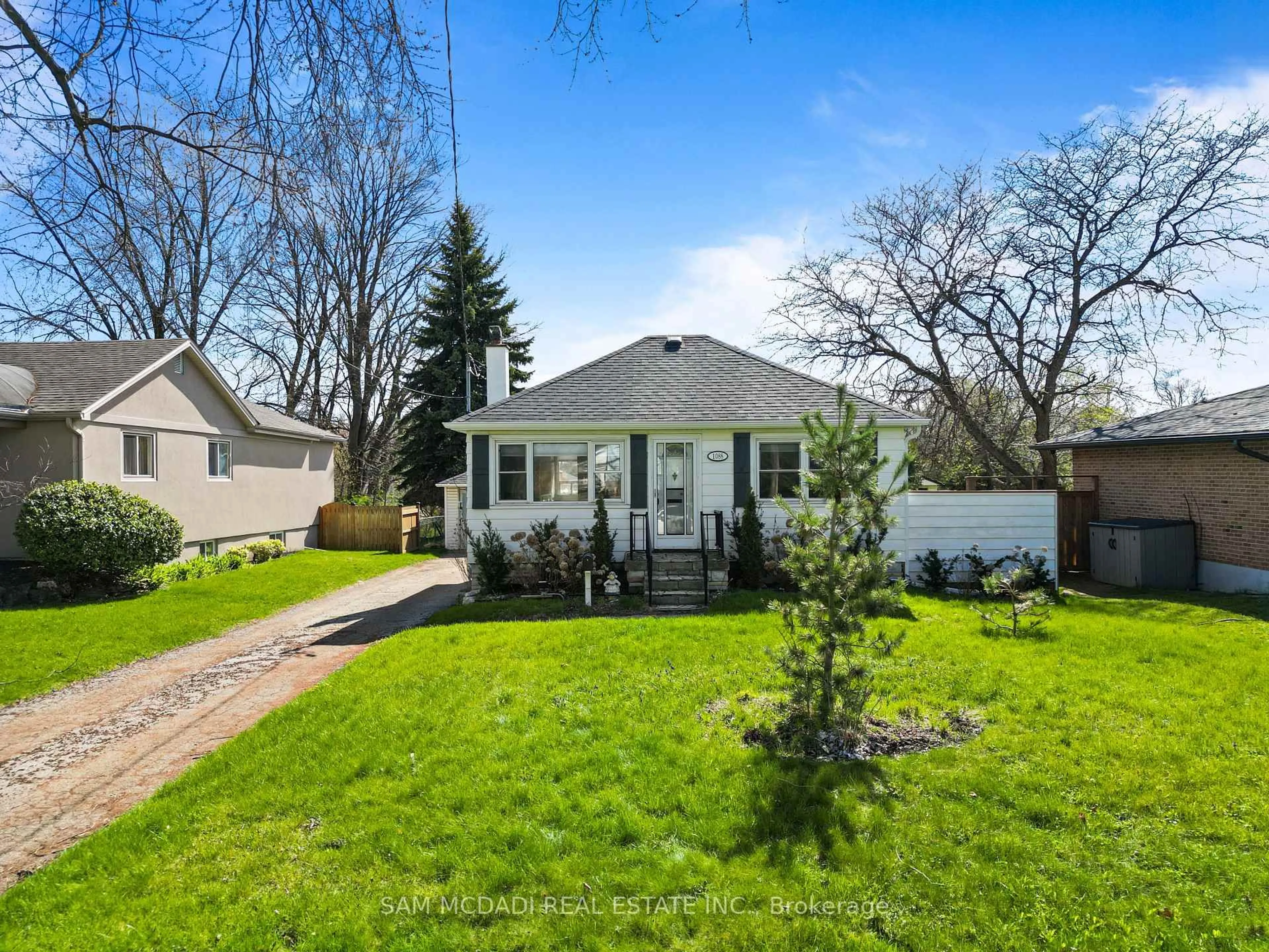 Unknown for 1088 Cherriebell Rd, Mississauga Ontario L5E 2R3