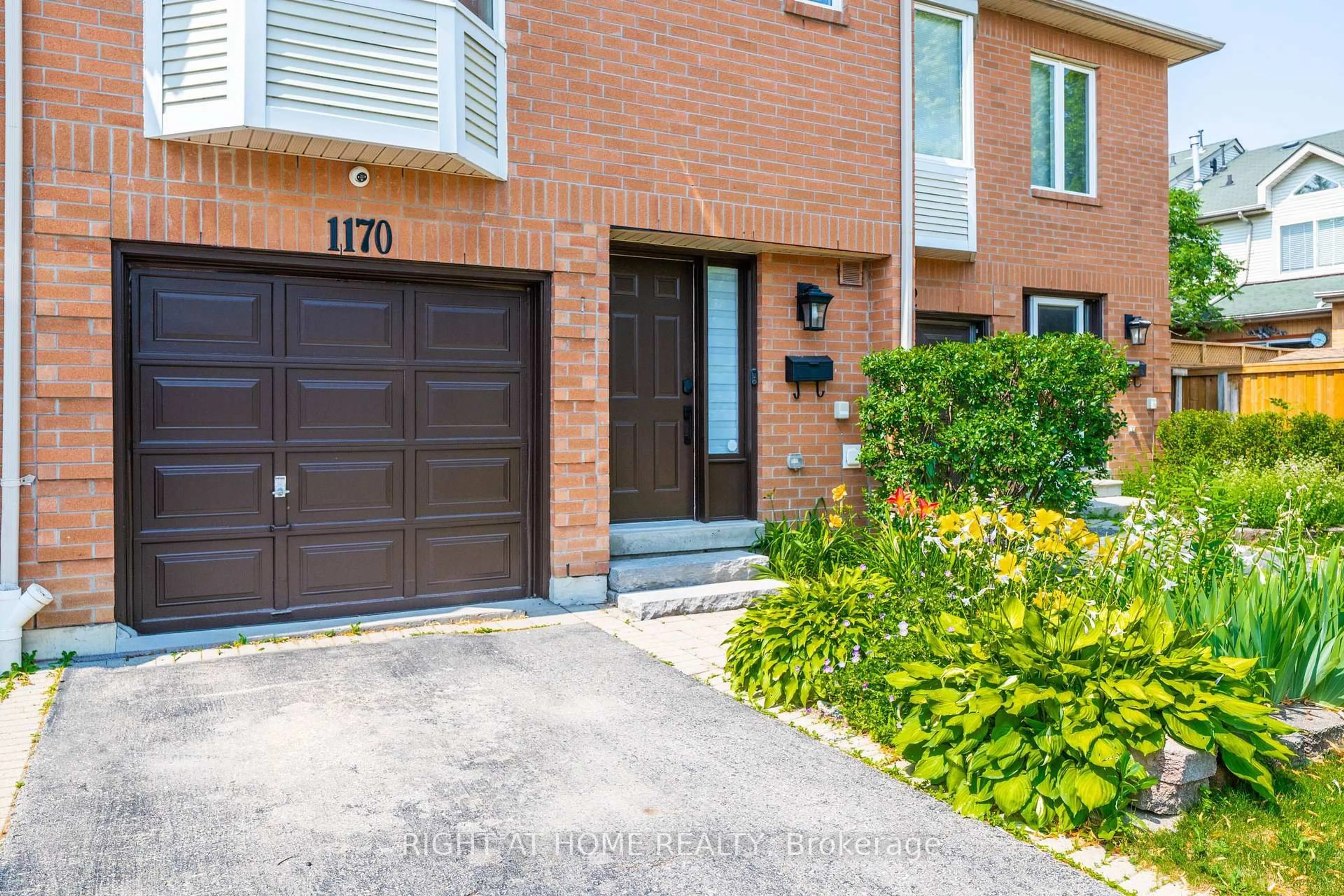 Home with brick exterior material, street for 1170 West Shore Dr #23, Mississauga Ontario L5E 3H8