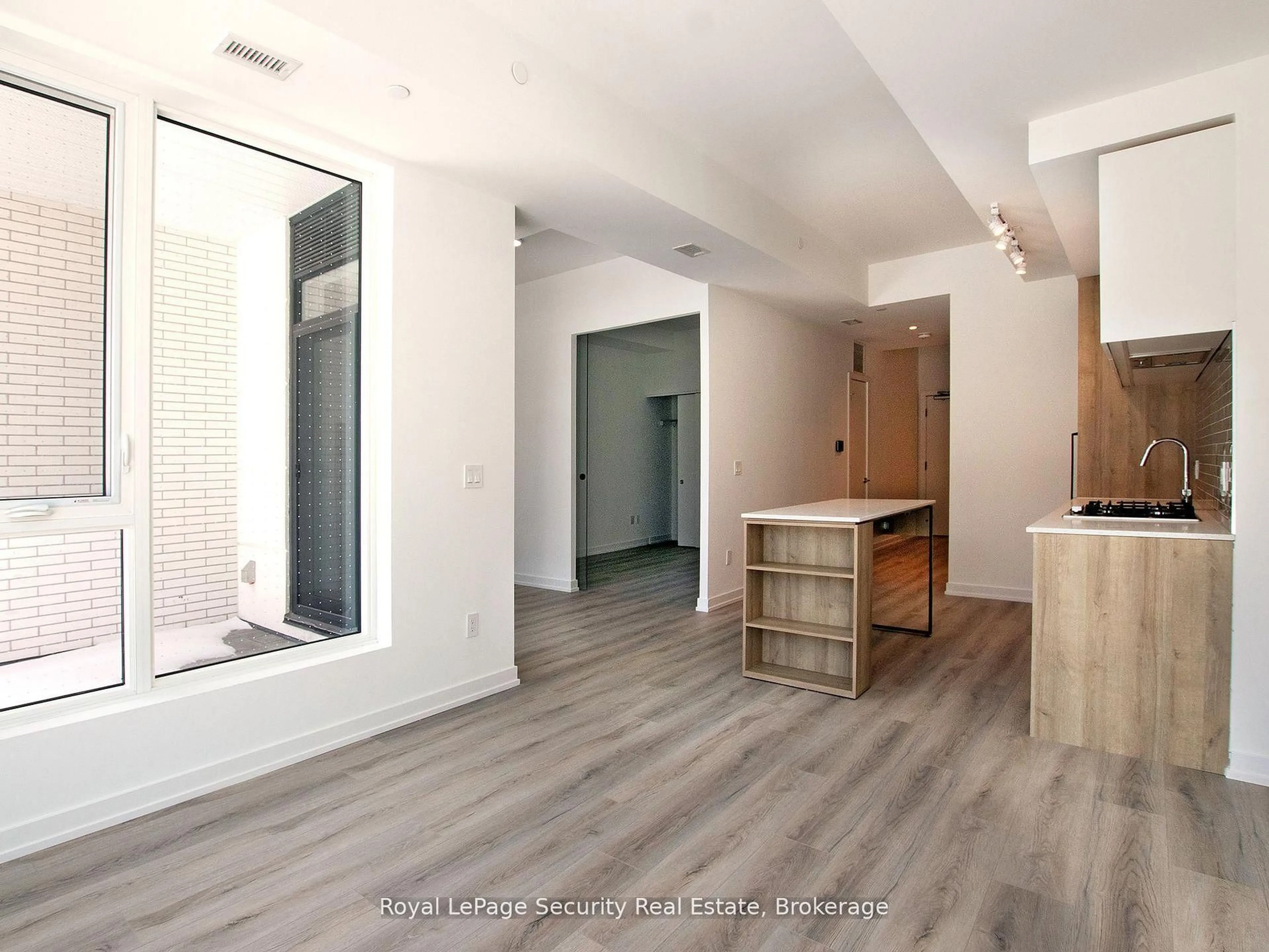 Unknown for 722 Marlee Ave #104, Toronto Ontario M6B 3J7