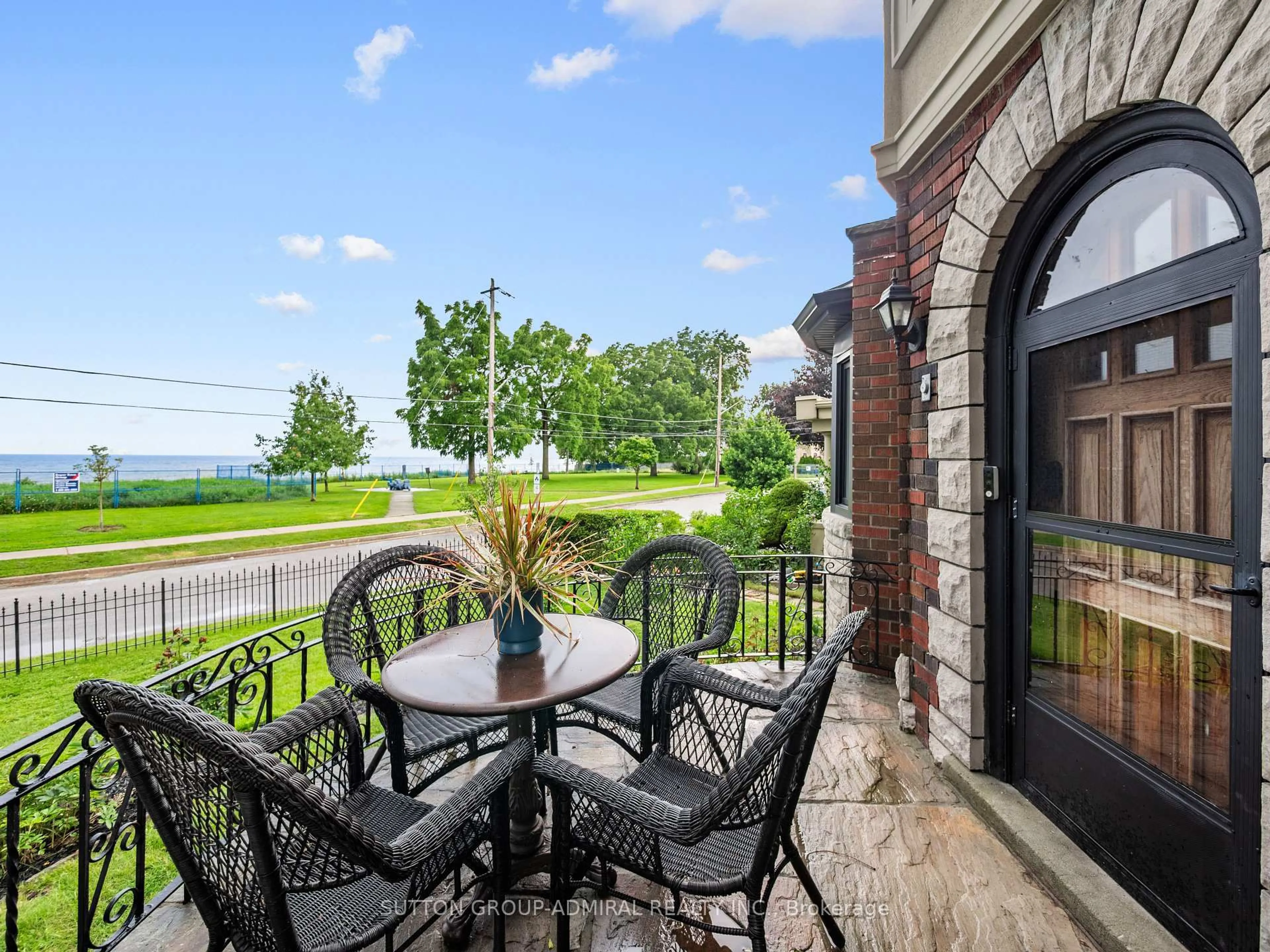 Patio, water/lake/river/ocean view for 70 Lake Shore Dr, Toronto Ontario M8V 1Z9