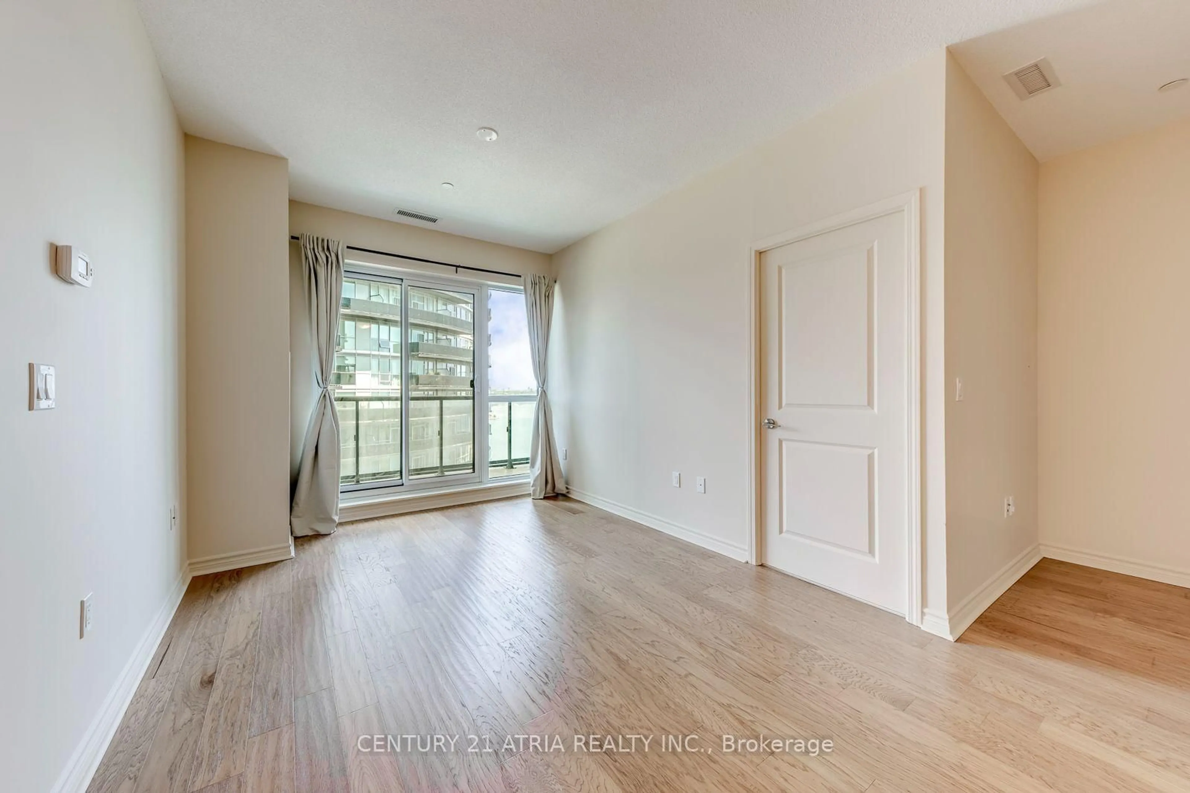 A pic of a room for 39 Annie Craig Dr #1512, Toronto Ontario M8V 0H1