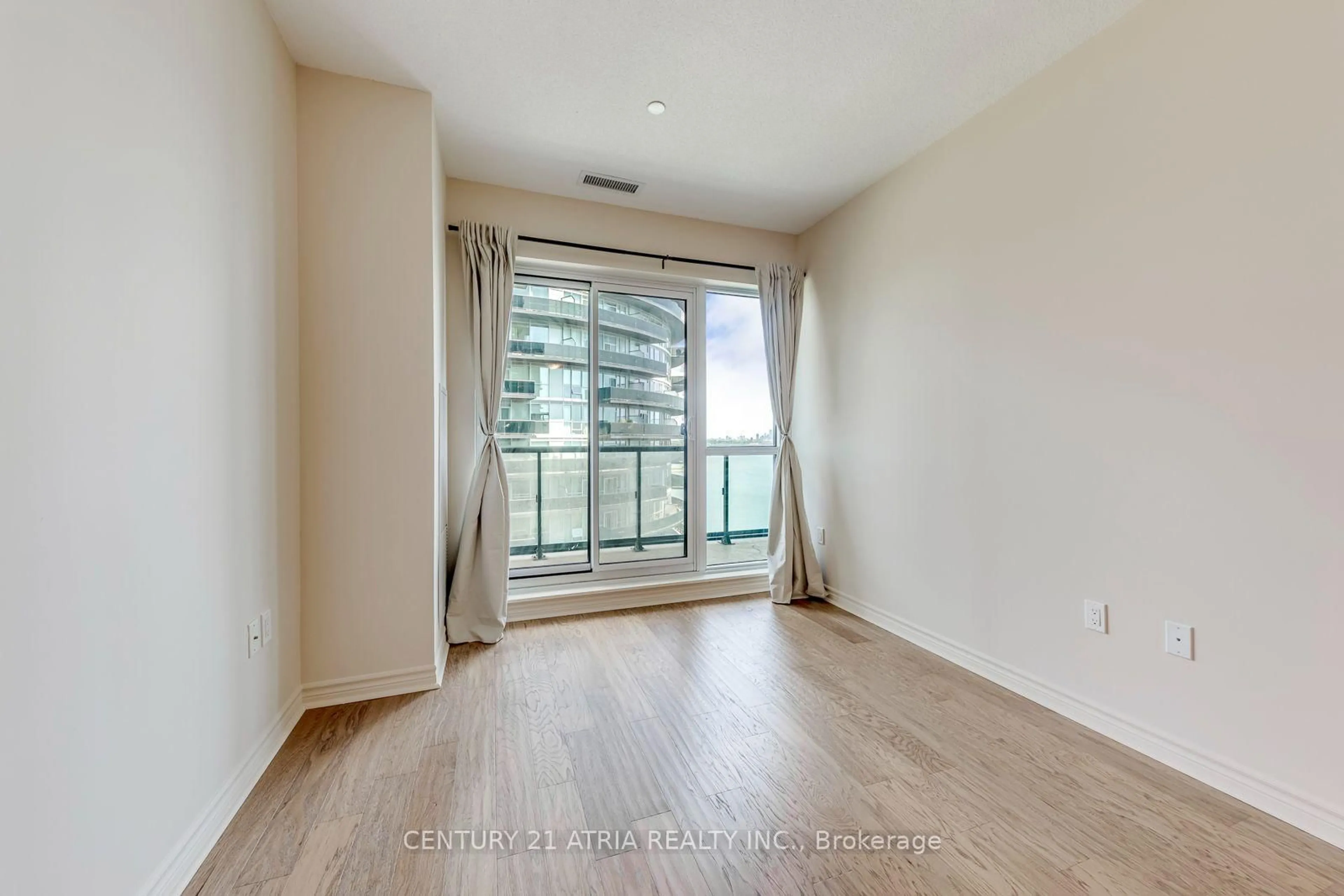 A pic of a room for 39 Annie Craig Dr #1512, Toronto Ontario M8V 0H1