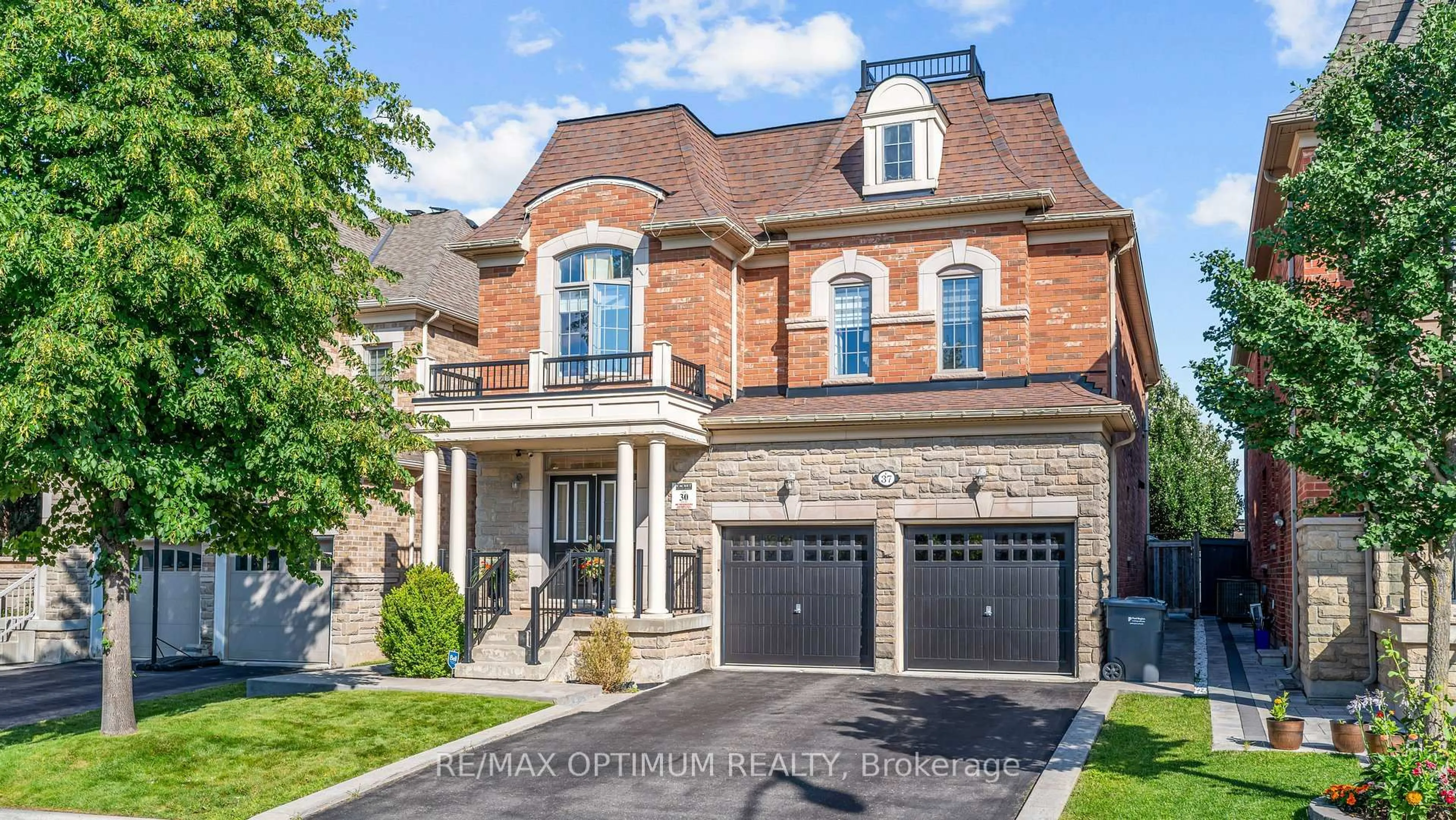 Home with brick exterior material, street for 37 Island Grve, Brampton Ontario L6X 0Y1
