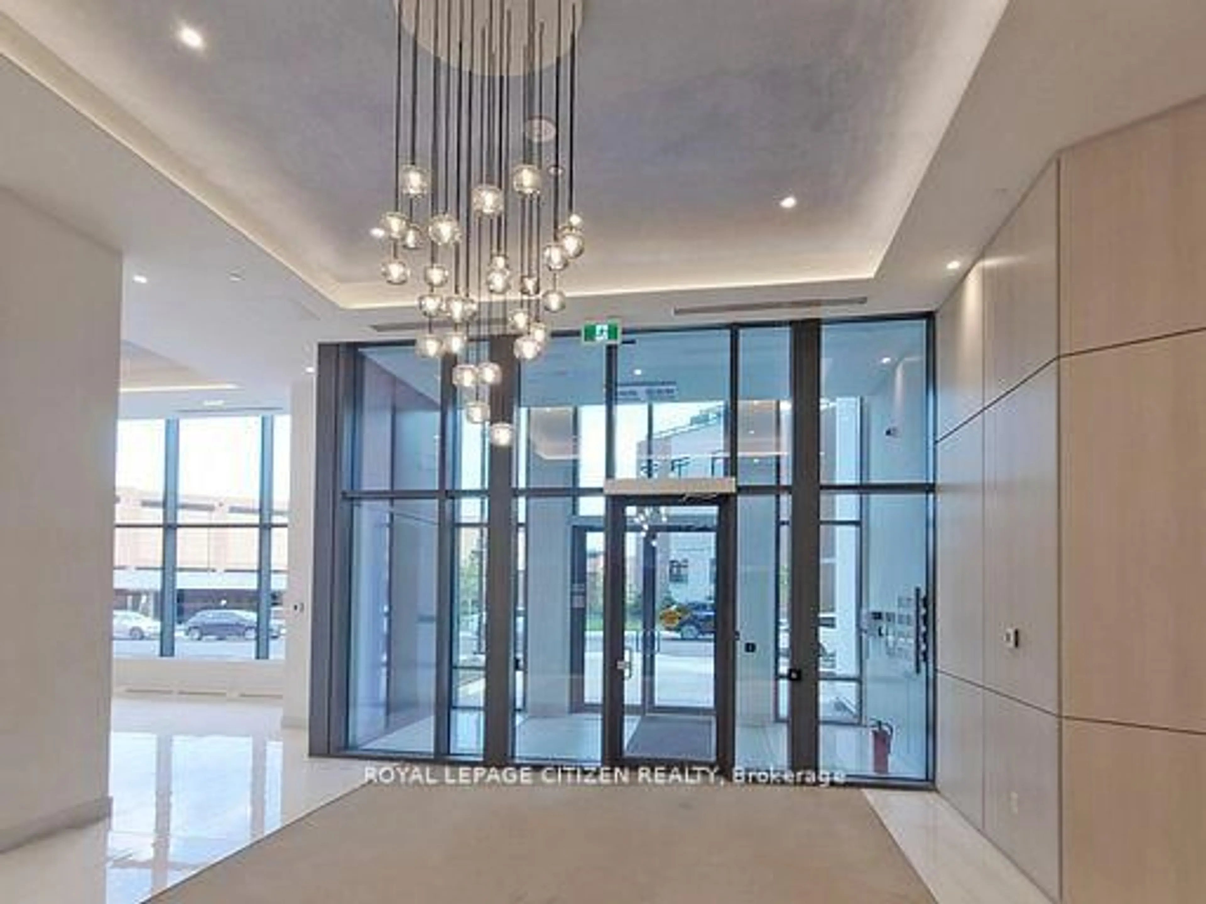 Indoor foyer for 1063 Douglas Mccurdy Comm #707, Mississauga Ontario L5G 0C5