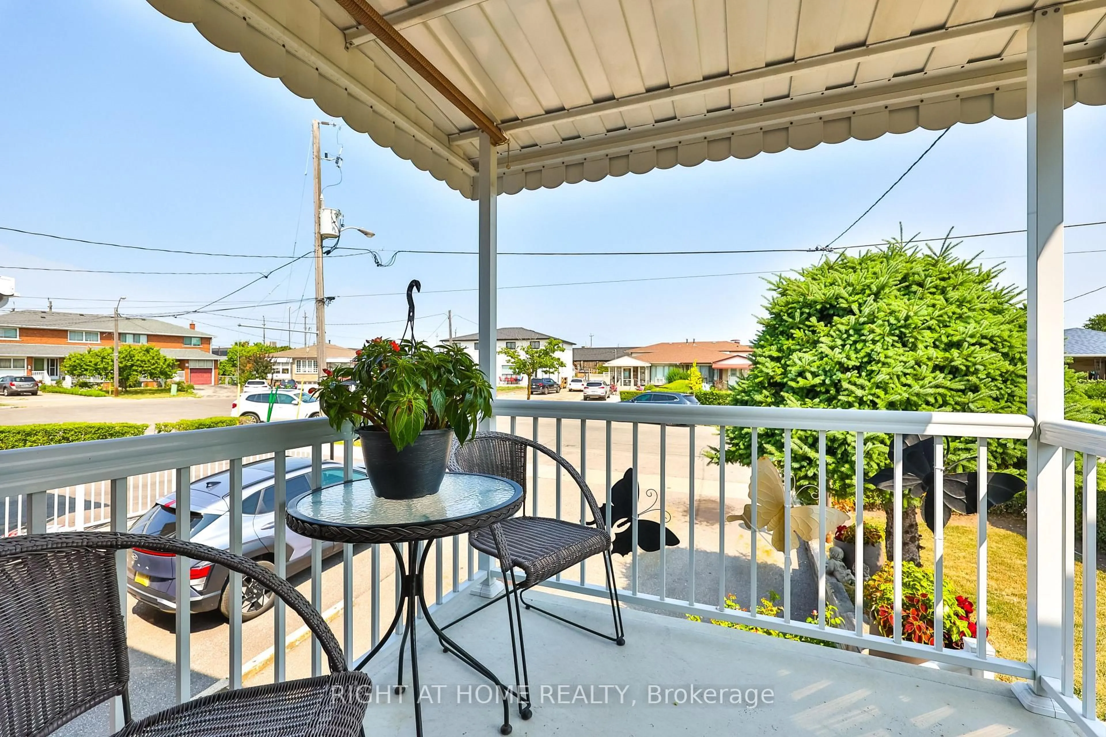 Balcony in the apartment, unknown for 25 Larchwood Rd, Toronto Ontario M3N 1B5