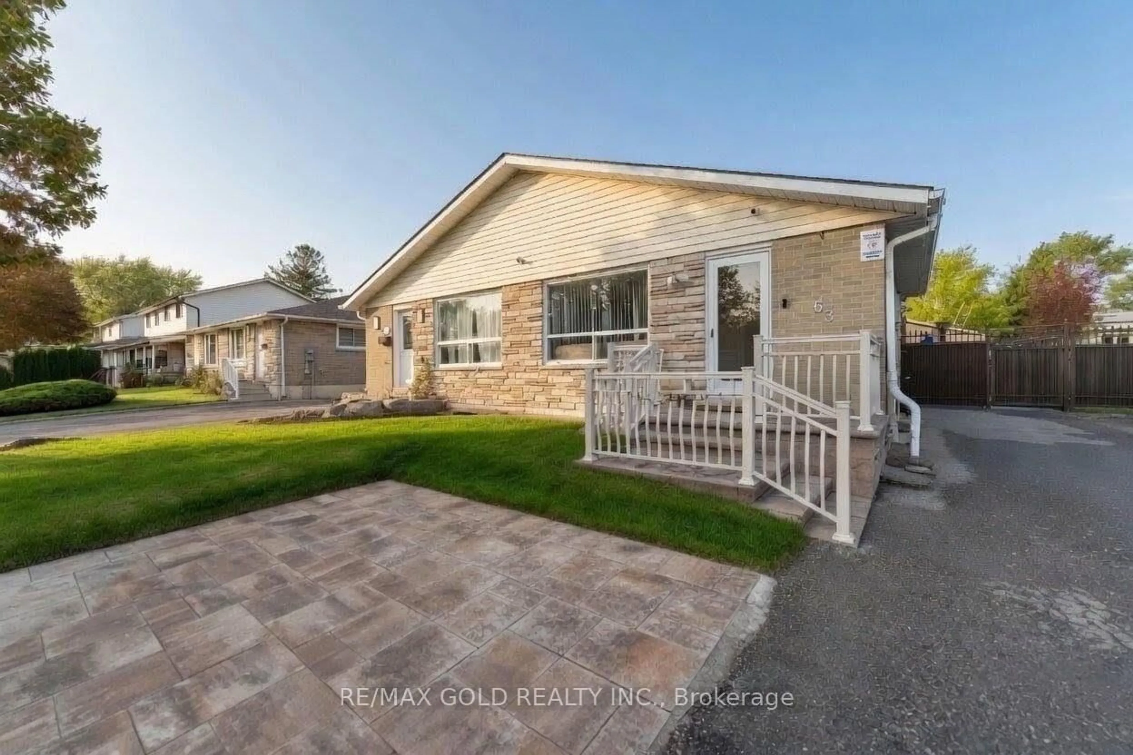 A pic from outside/outdoor area/front of a property/back of a property/a pic from drone, street for 63 Newstead Cres, Brampton Ontario L6V 2A8