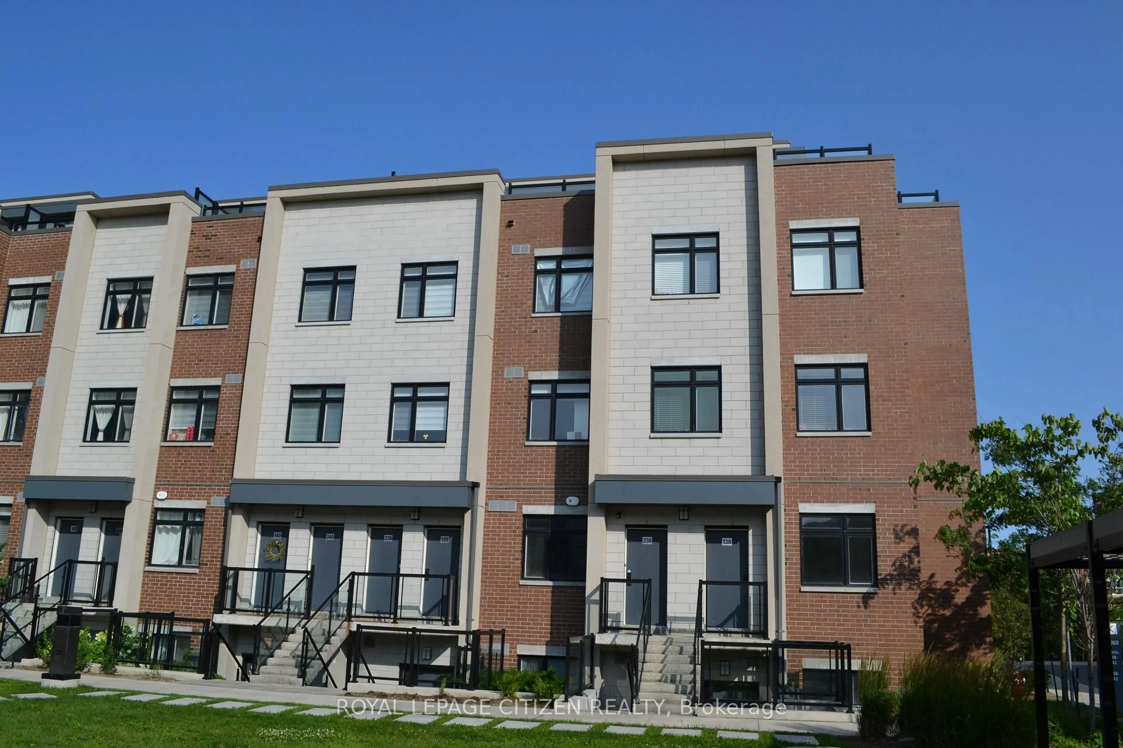 Home with brick exterior material, building for 1060 Douglas Mccurdy Common #138, Mississauga Ontario L5G 0C6